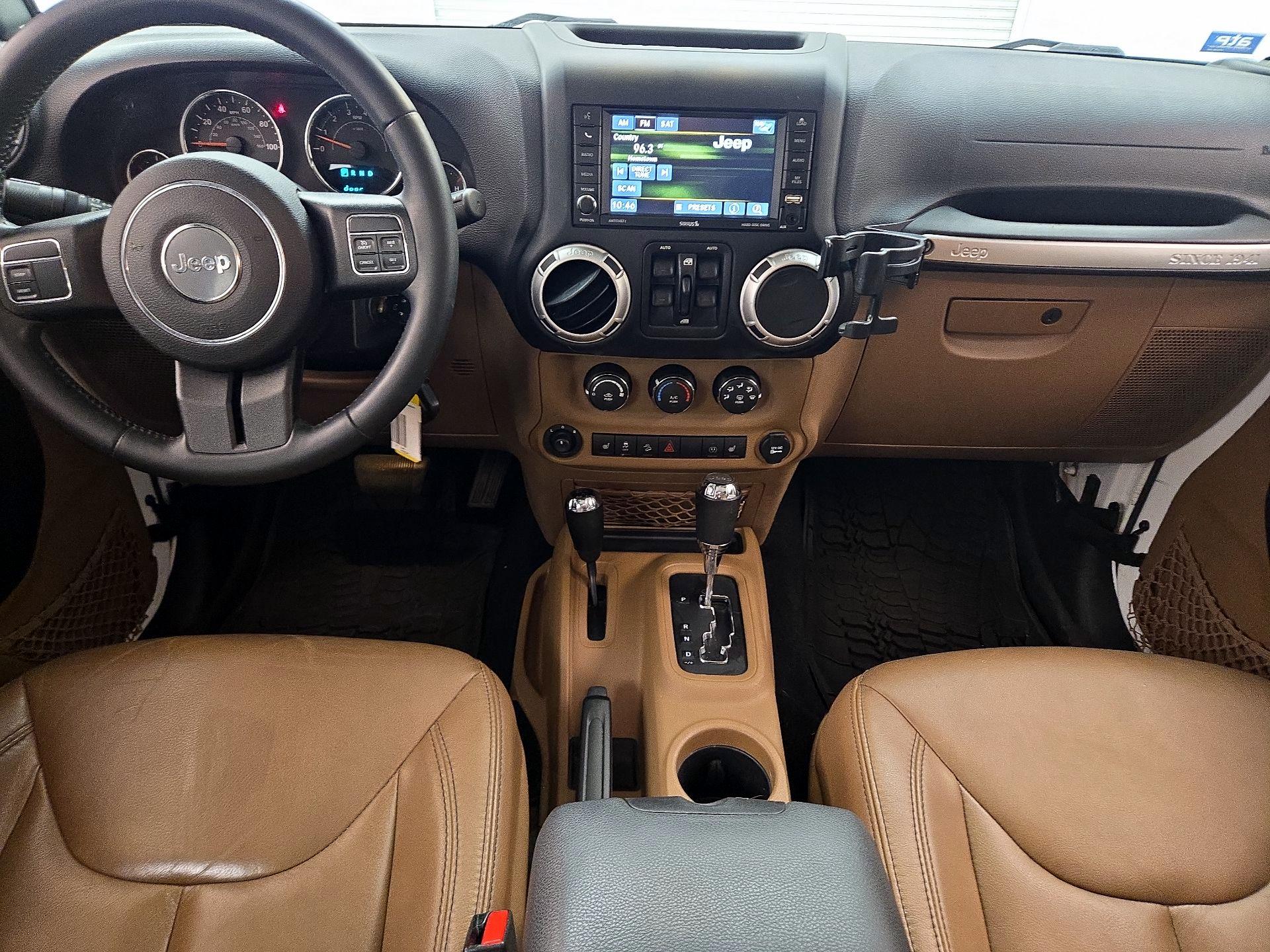 Thumbnail: 2015 Jeep Wrangler - 9