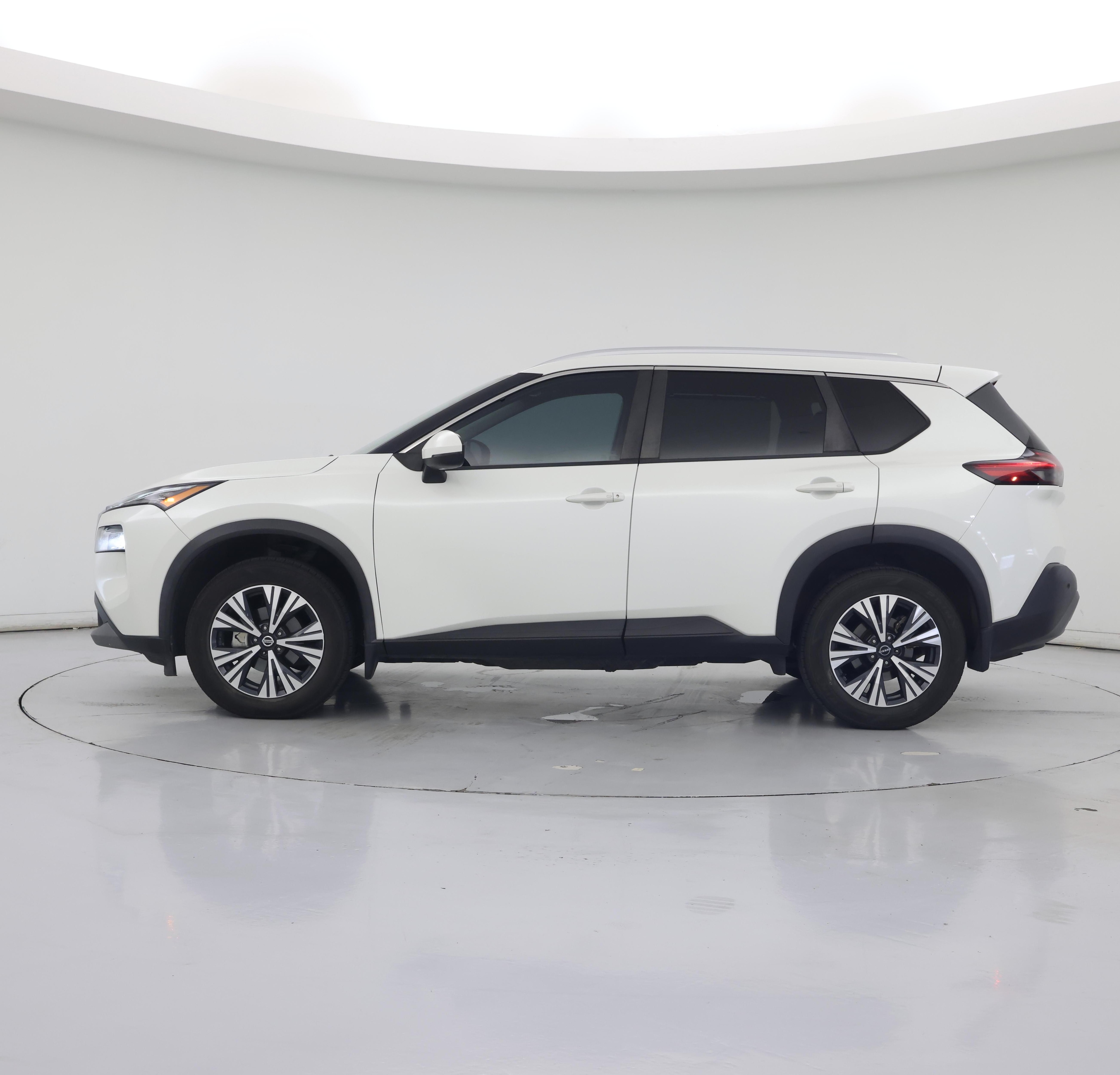 Thumbnail: 2022 Nissan Rogue - 3