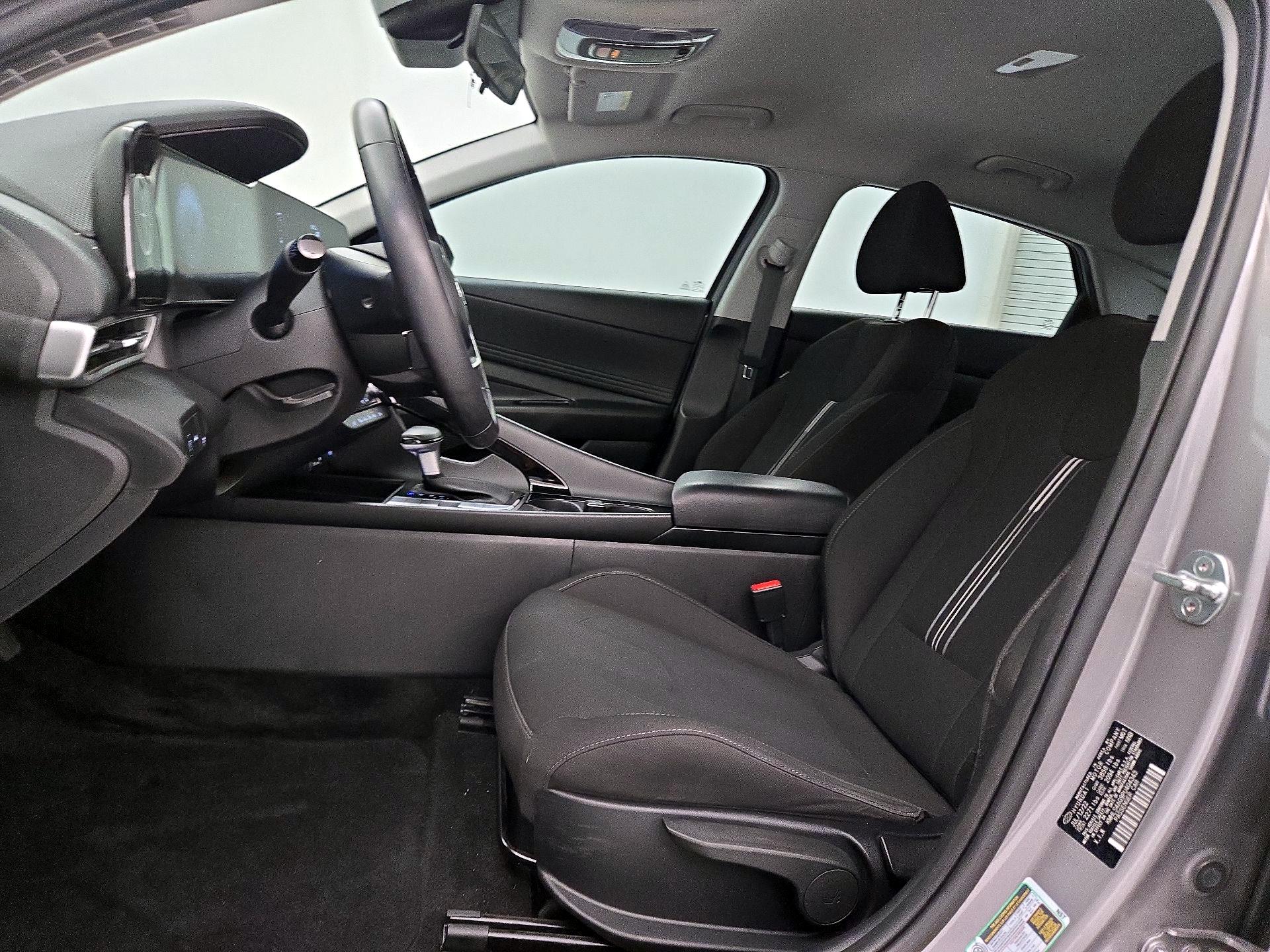 Thumbnail: 2023 Hyundai Elantra - 11