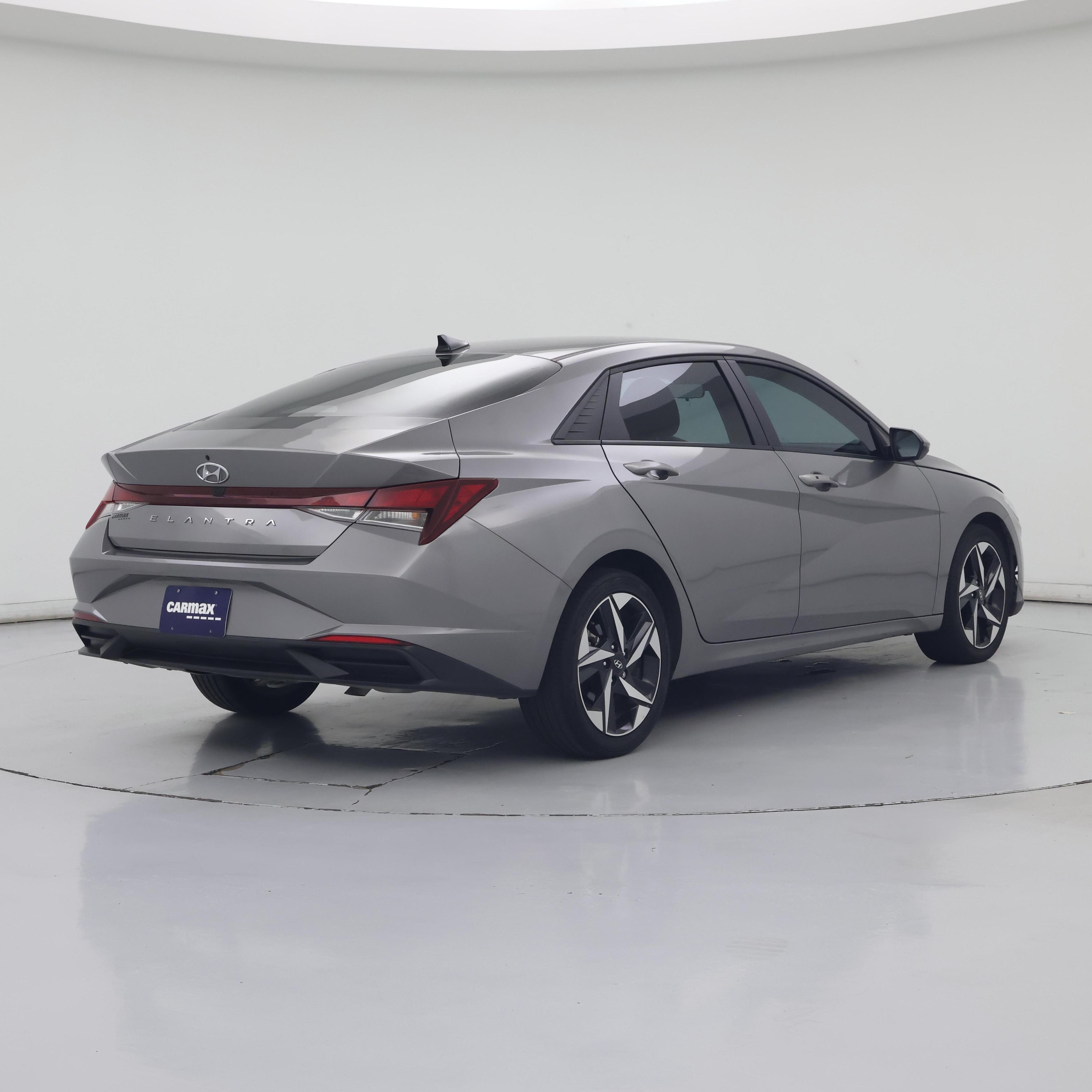 Thumbnail: 2023 Hyundai Elantra - 8