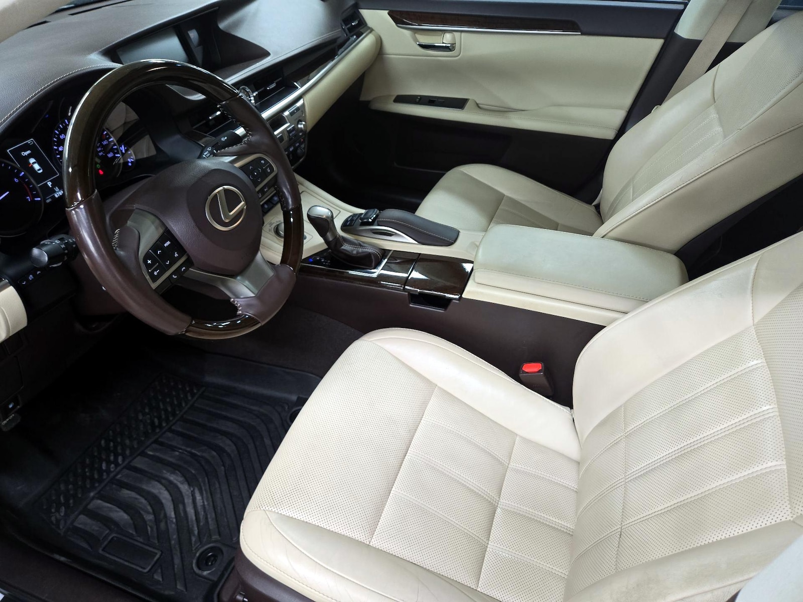 2018 Lexus ES 350 - Photo 12