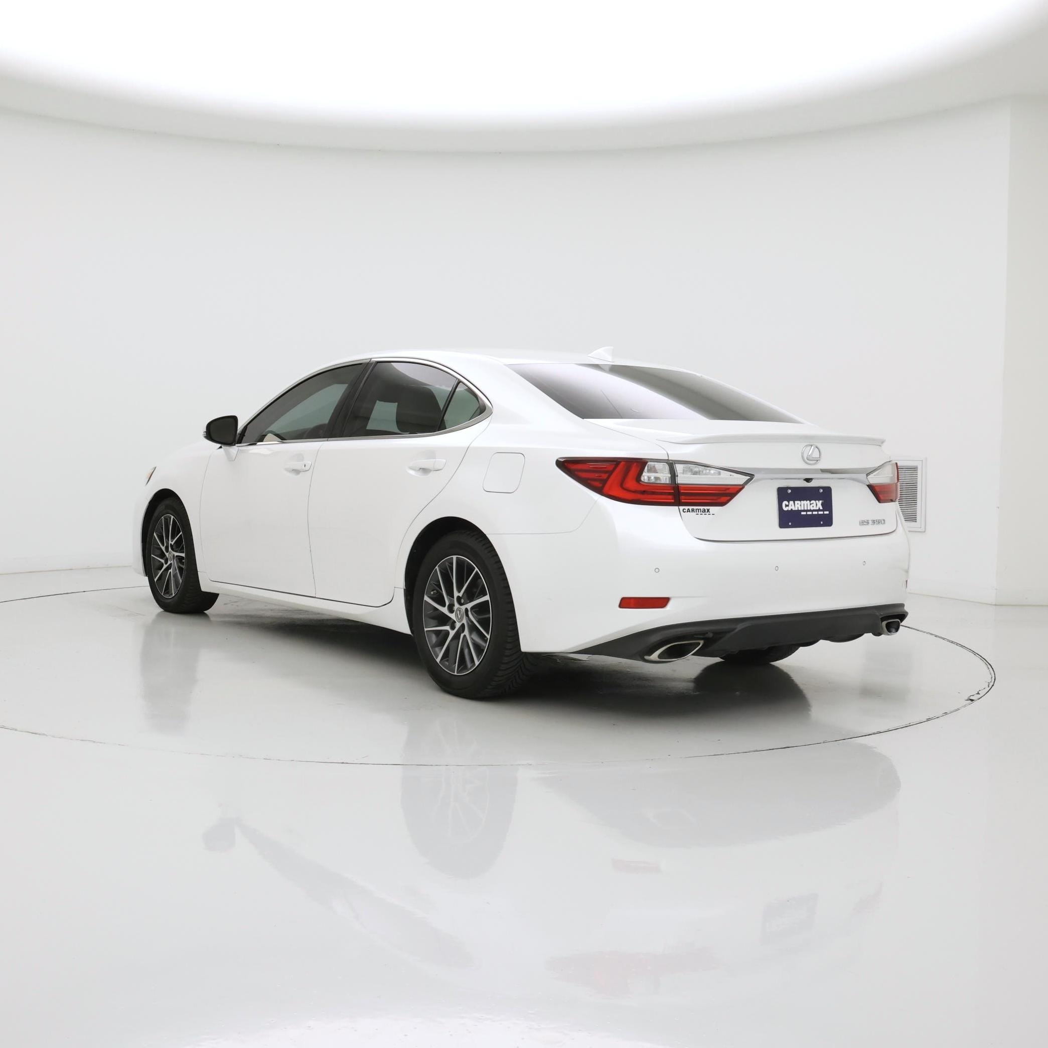 Thumbnail: 2018 Lexus ES - 2