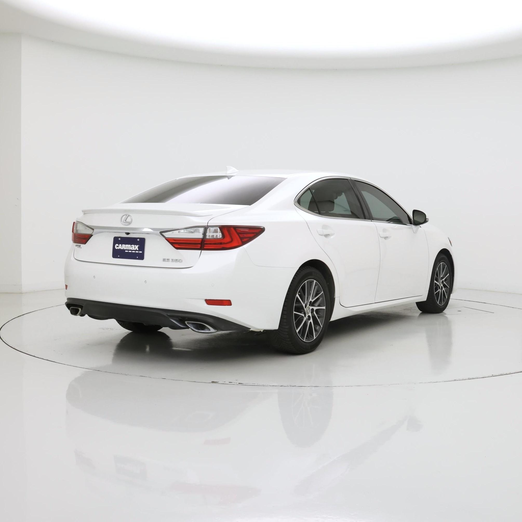 Thumbnail: 2018 Lexus ES - 8