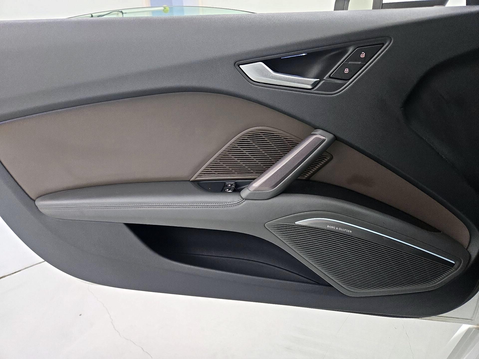 Thumbnail: 2016 Audi TT - 12