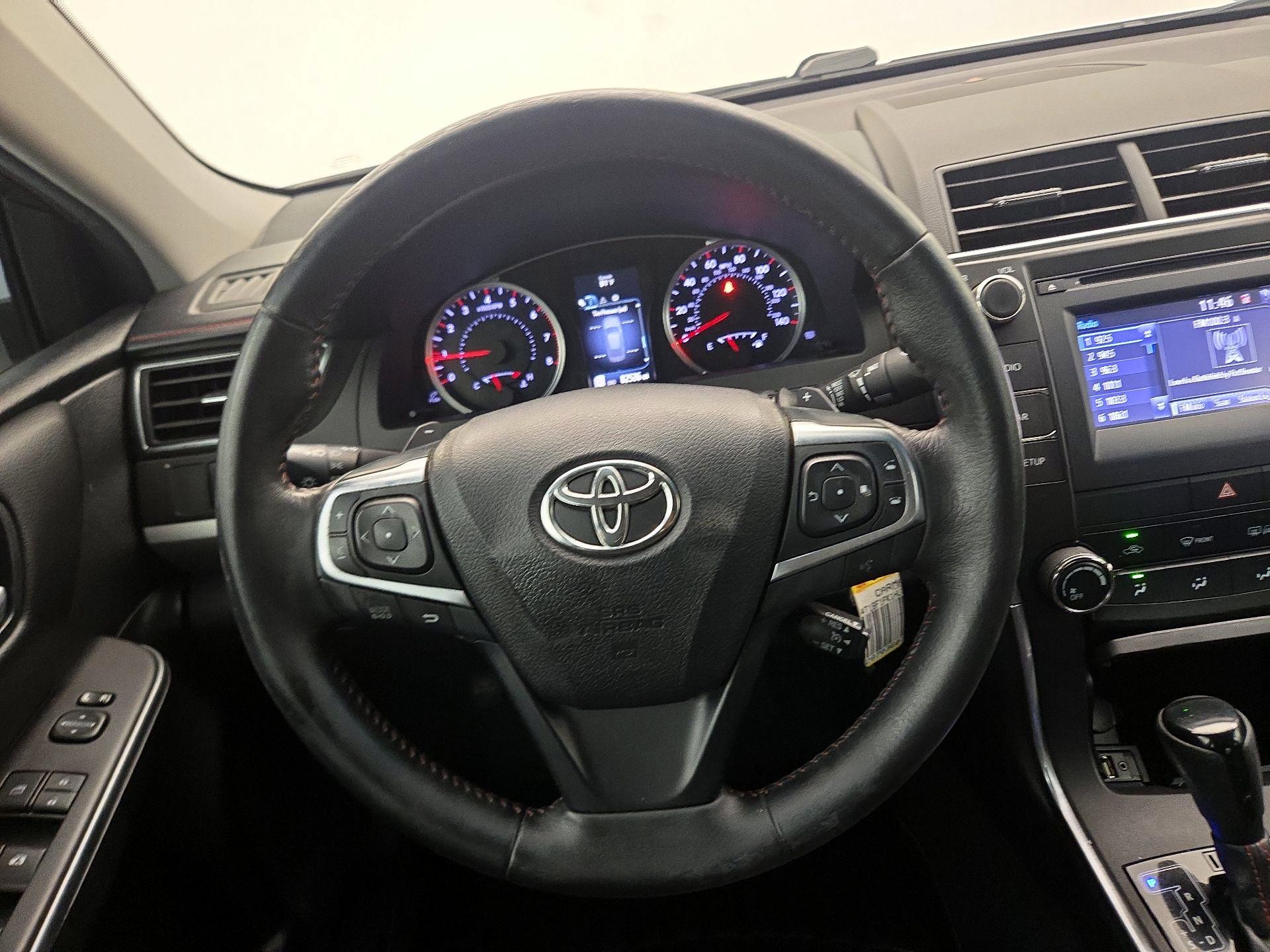 Thumbnail: 2017 Toyota Camry - 10