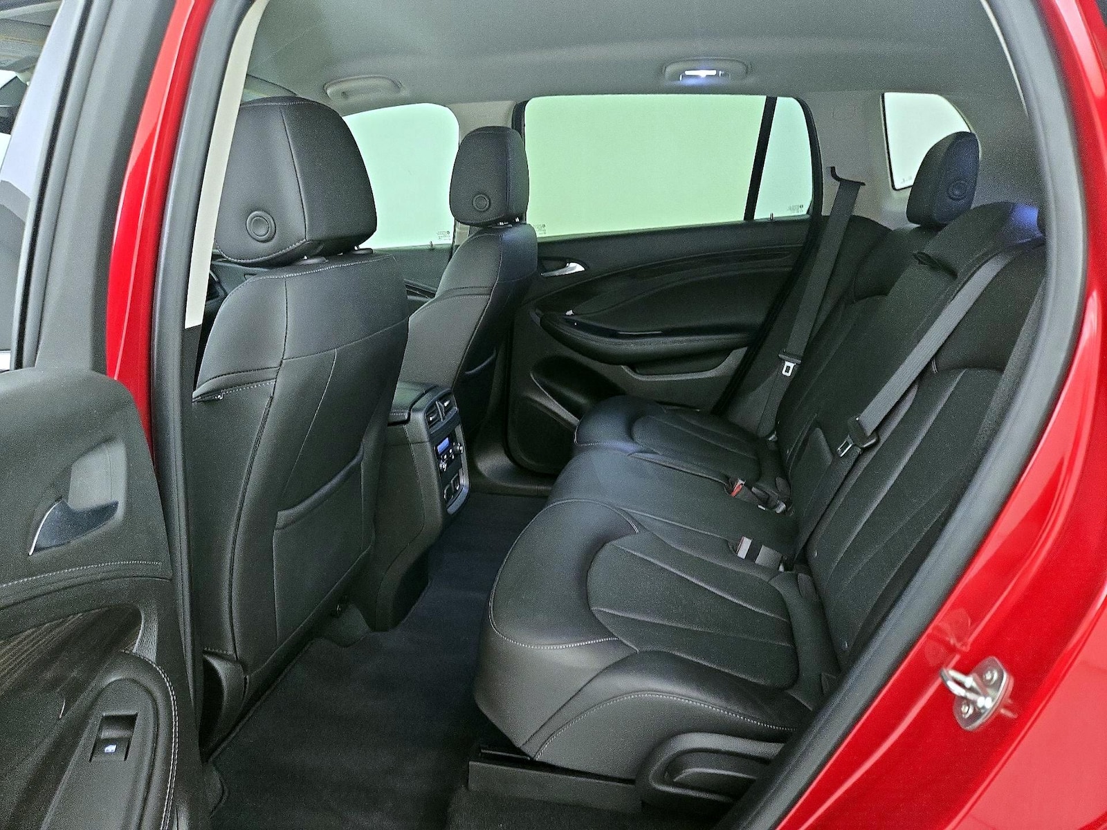 2020 Buick Envision Essence - Photo 20