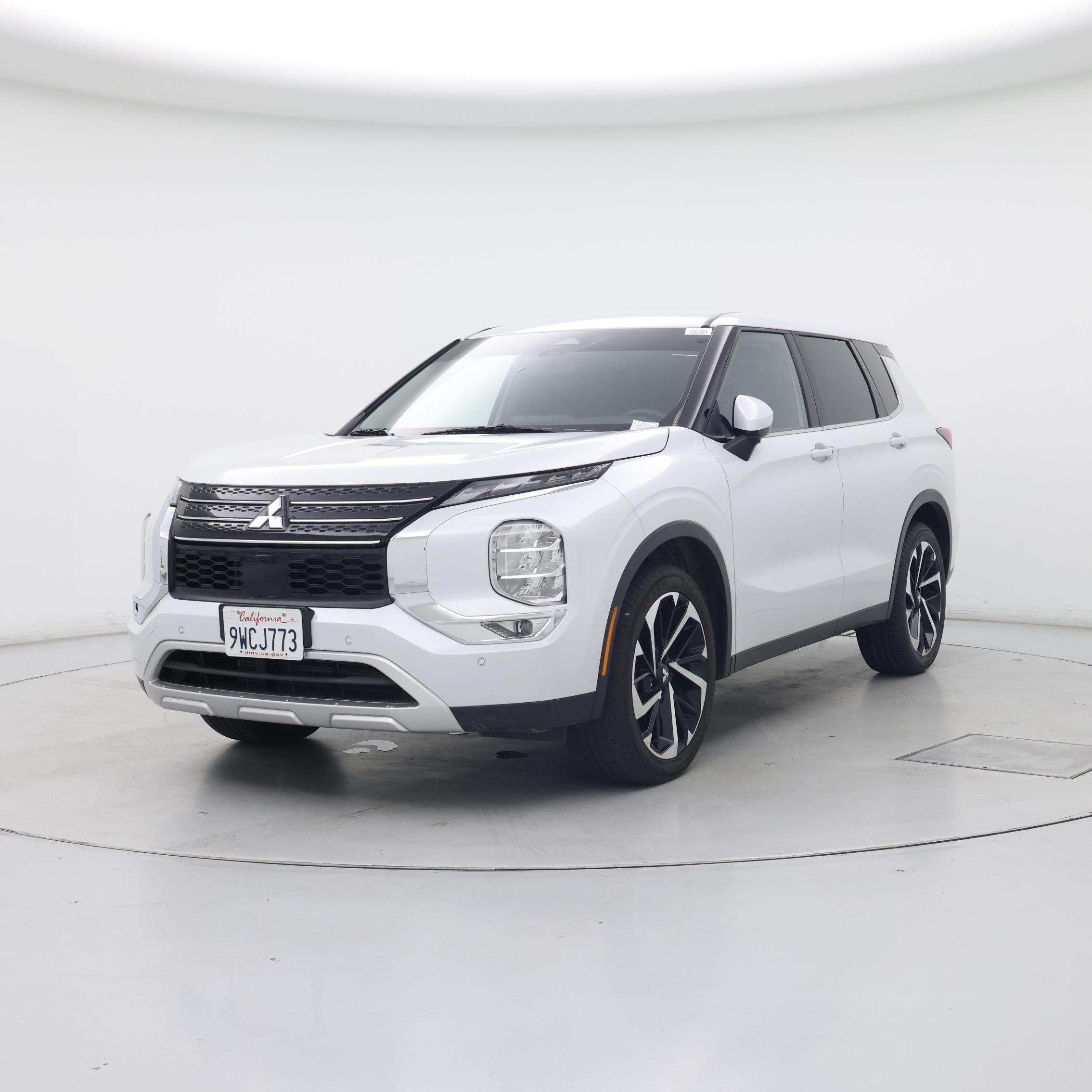 Thumbnail: 2024 Mitsubishi Outlander - 4