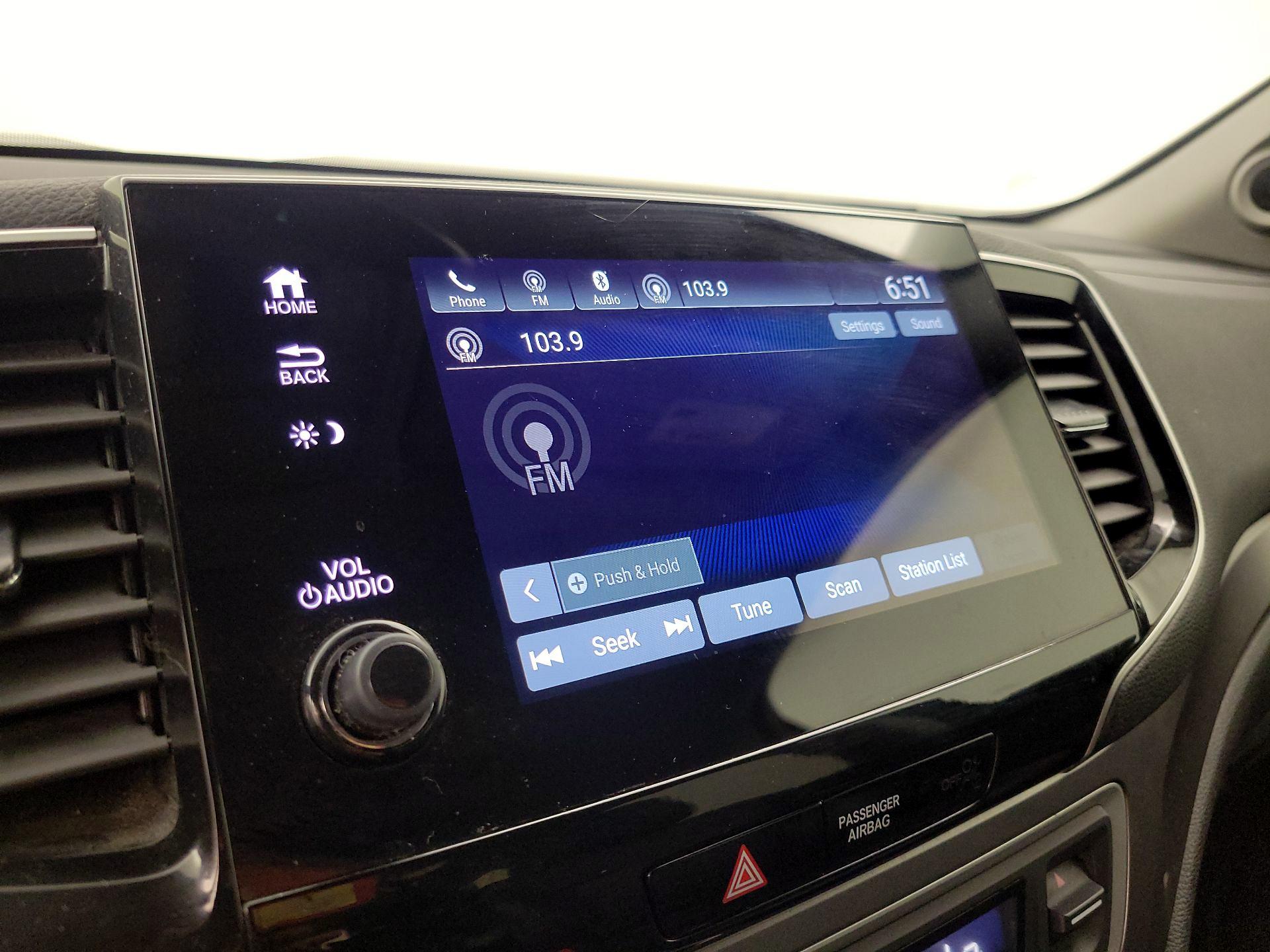 Thumbnail: 2019 Honda Pilot - 15