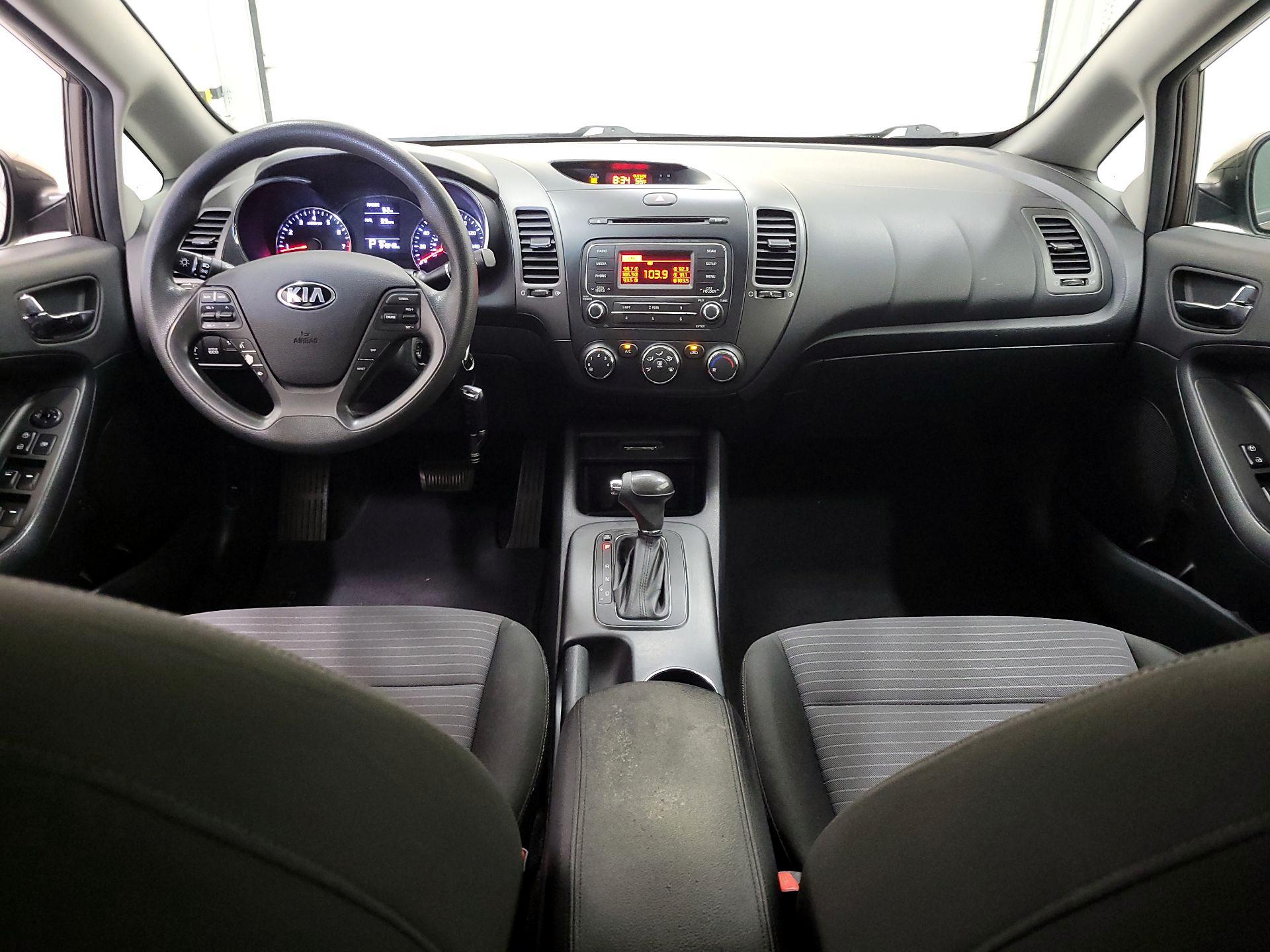 Thumbnail: 2015 Kia Forte - 9