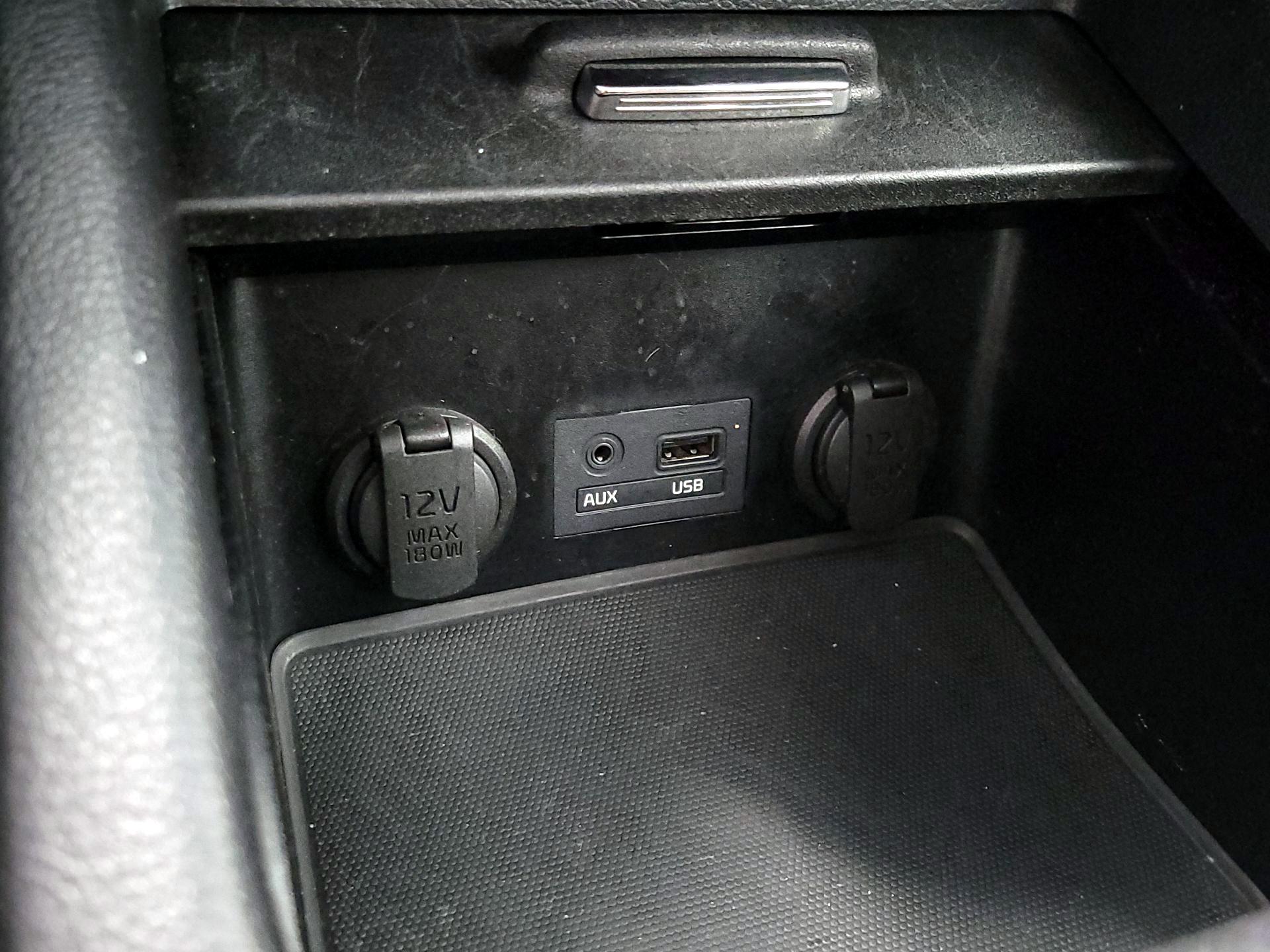 Thumbnail: 2015 Kia Forte - 17