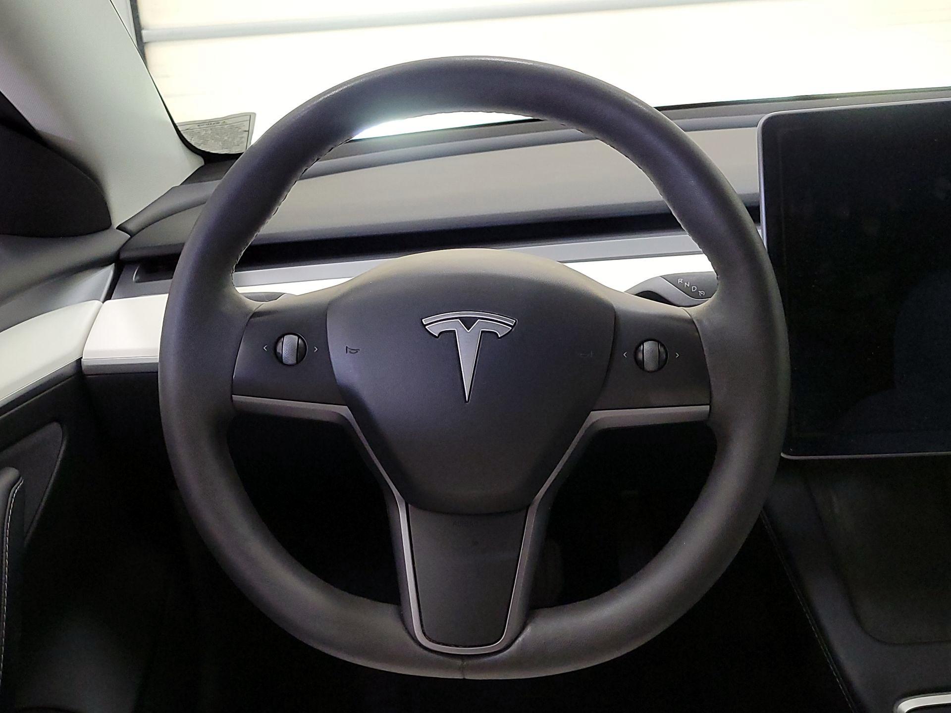 Thumbnail: 2023 Tesla Model 3 - 10