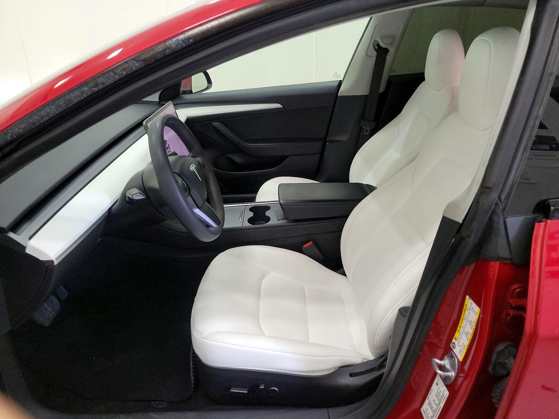 Thumbnail: 2023 Tesla Model 3 - 11