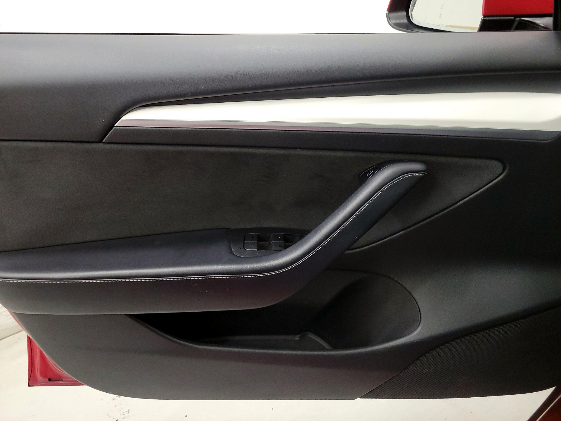 Thumbnail: 2023 Tesla Model 3 - 12