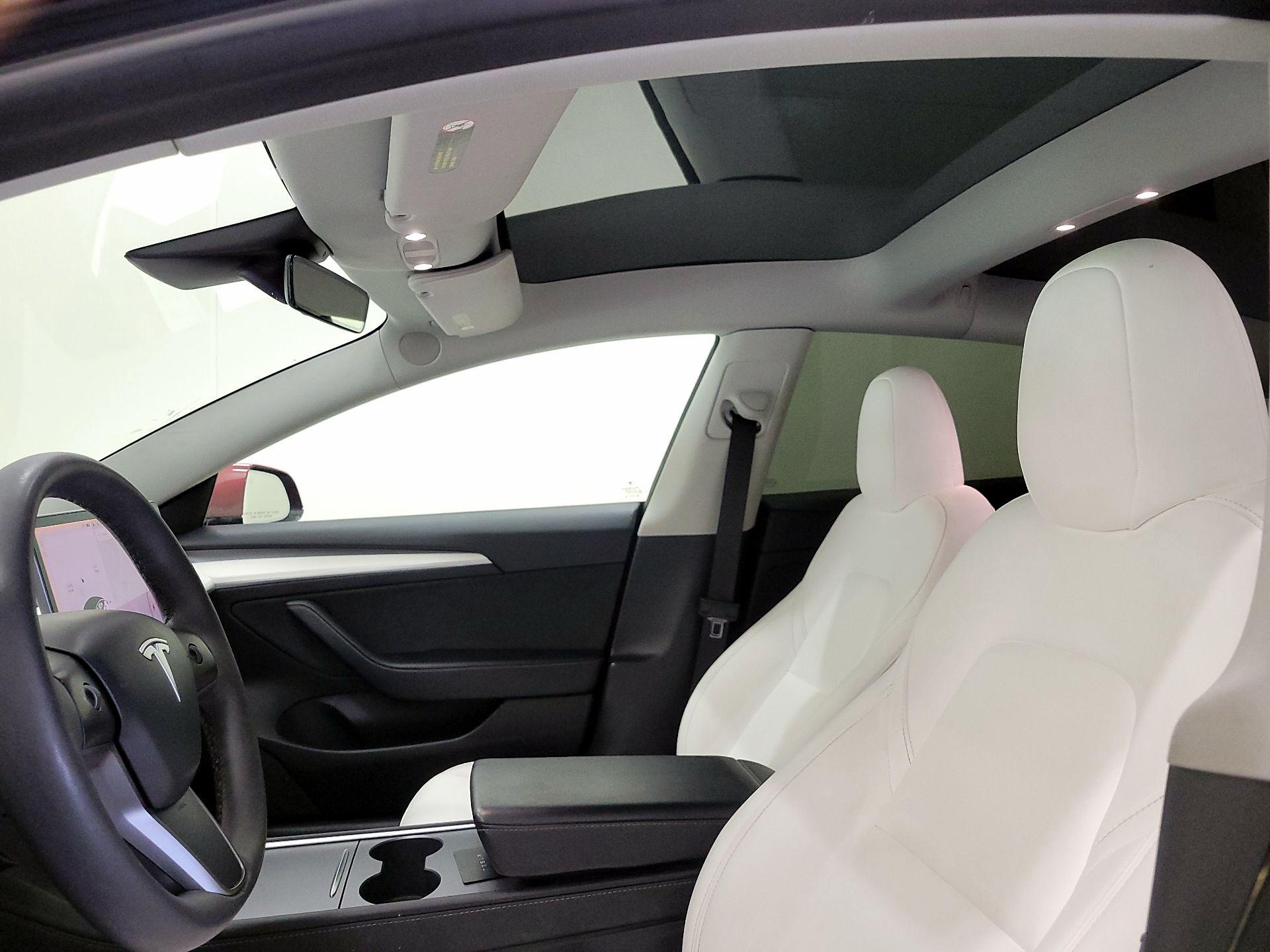 Thumbnail: 2023 Tesla Model 3 - 18