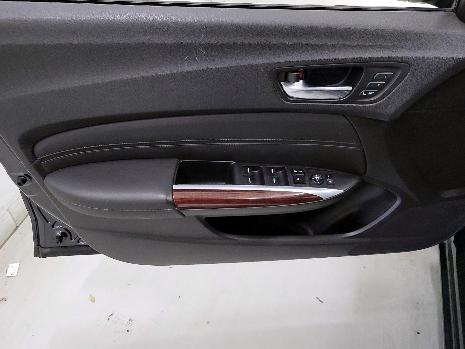 Thumbnail: 2015 Acura TLX - 12