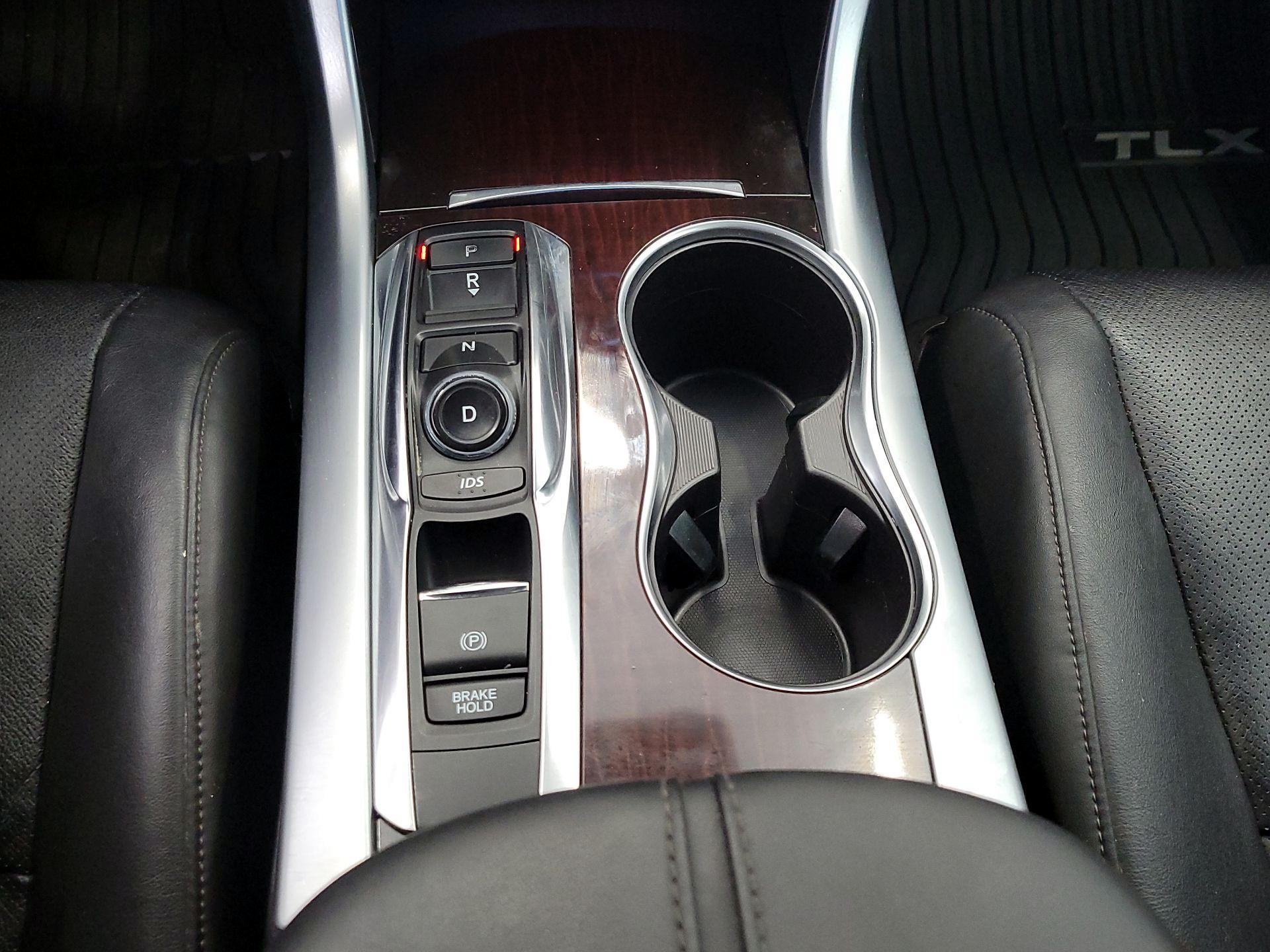 Thumbnail: 2015 Acura TLX - 18