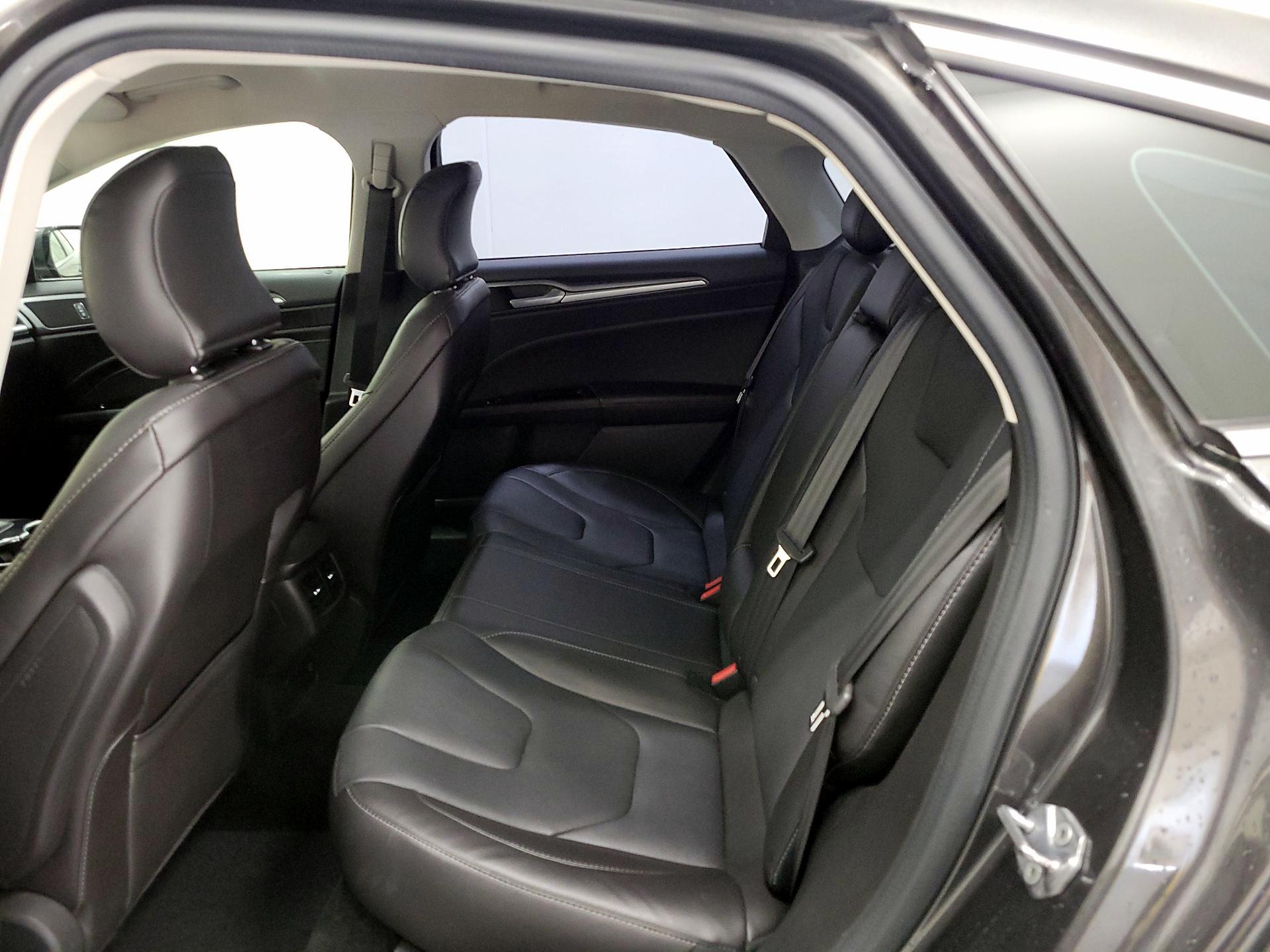 Thumbnail: 2016 Ford Fusion - 20