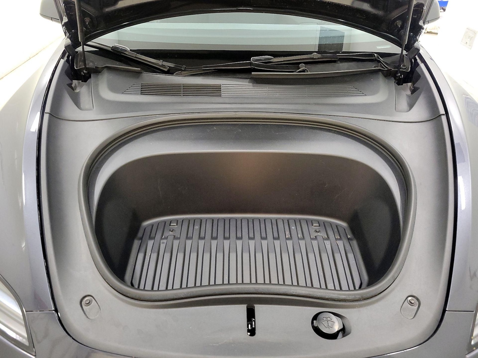 2025 Tesla Model 3 Long Range - Photo 23