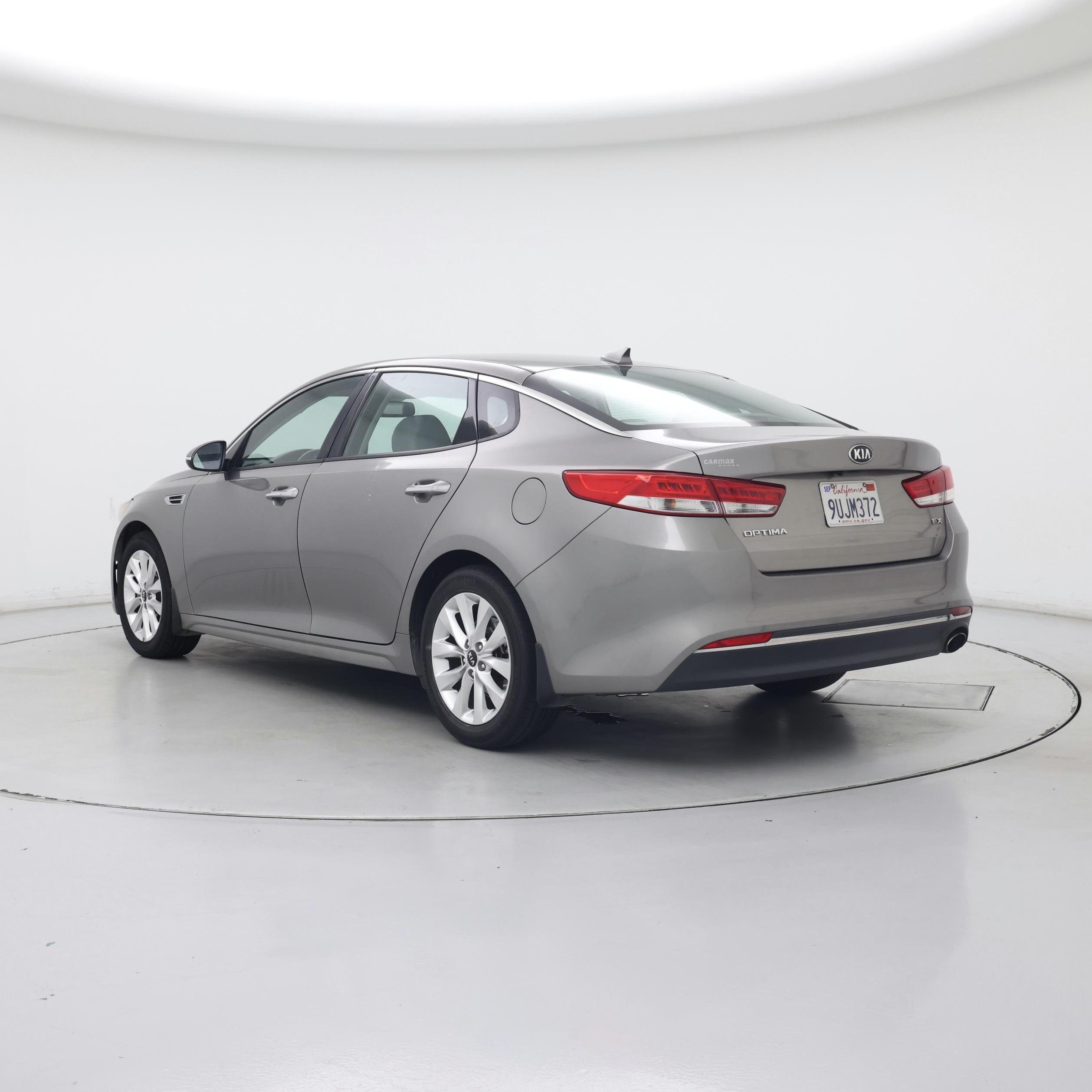 Thumbnail: 2016 Kia Optima - 2