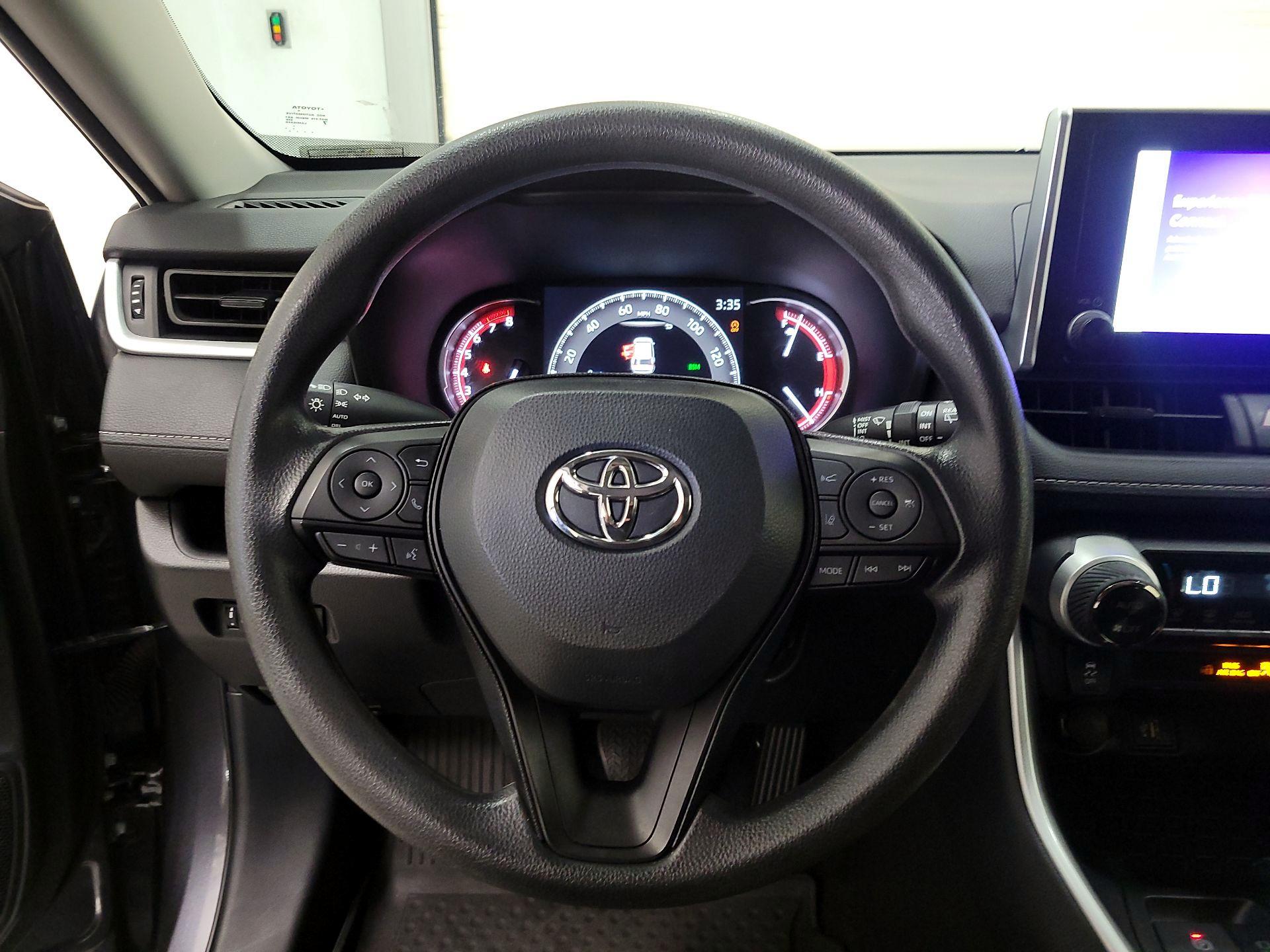 Thumbnail: 2025 Toyota RAV4 - 10