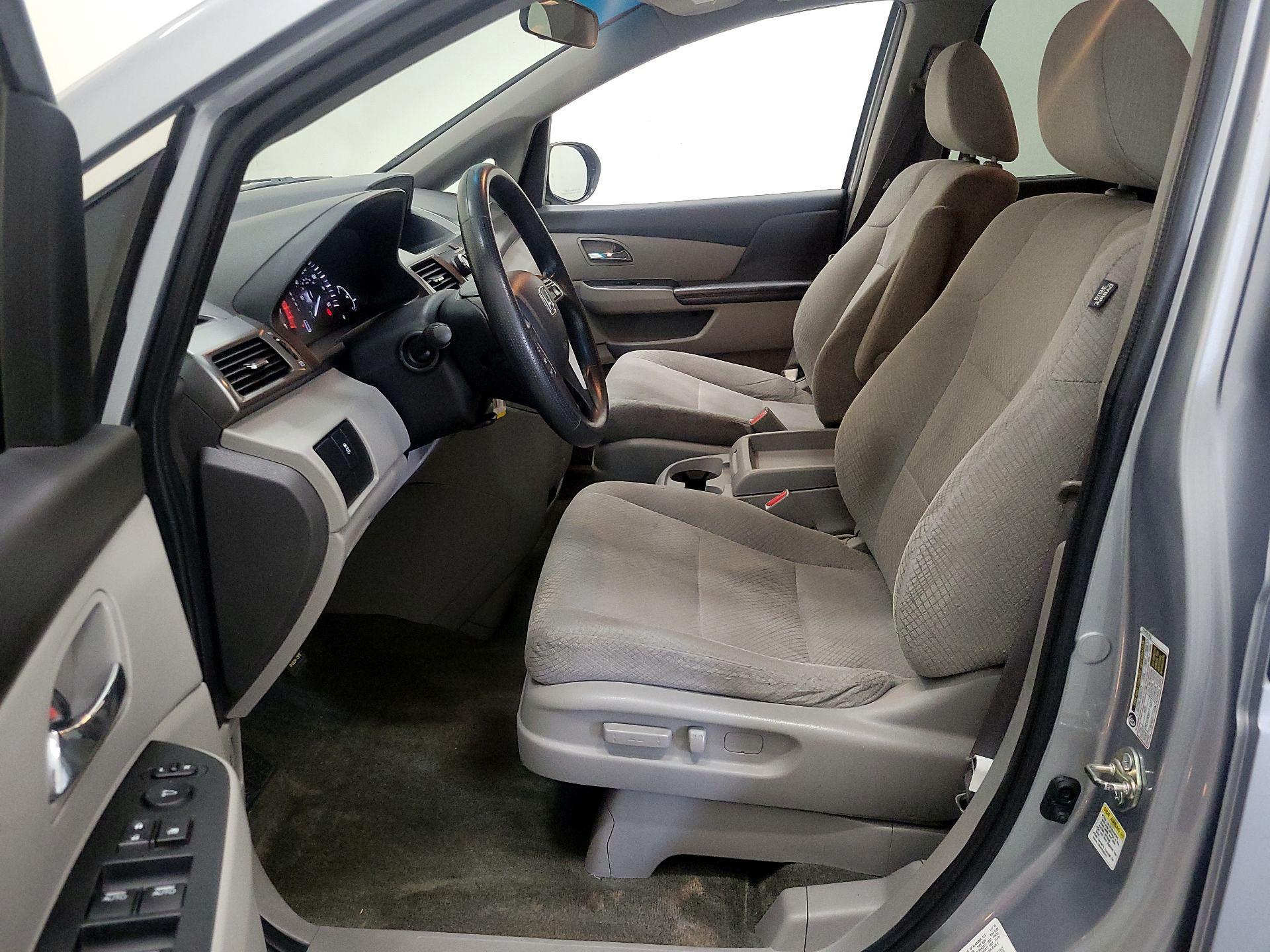 Thumbnail: 2016 Honda Odyssey - 11