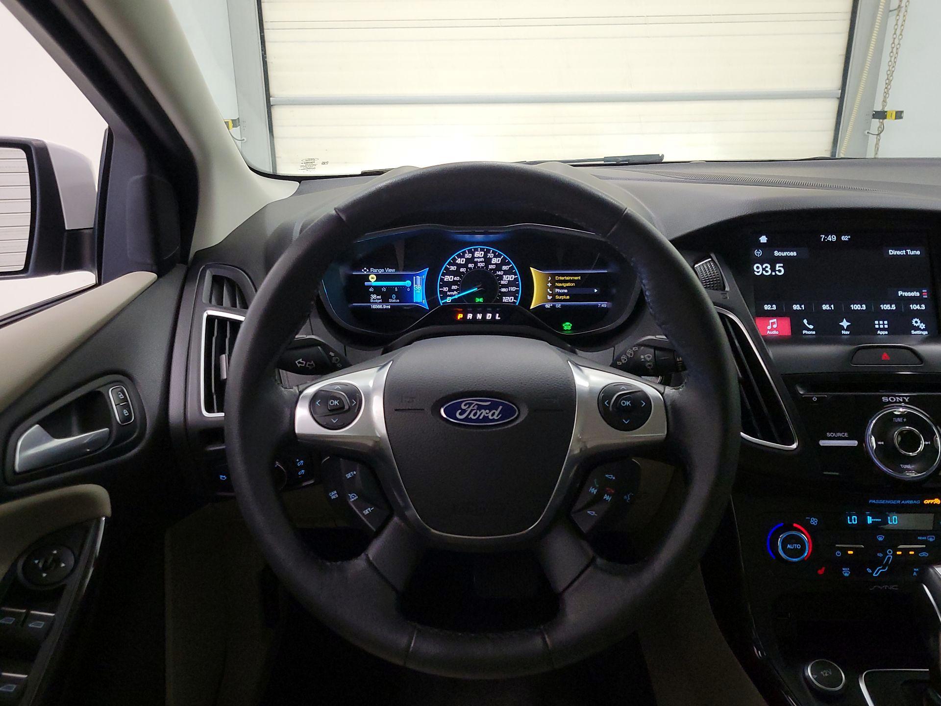 Thumbnail: 2016 Ford Focus - 10