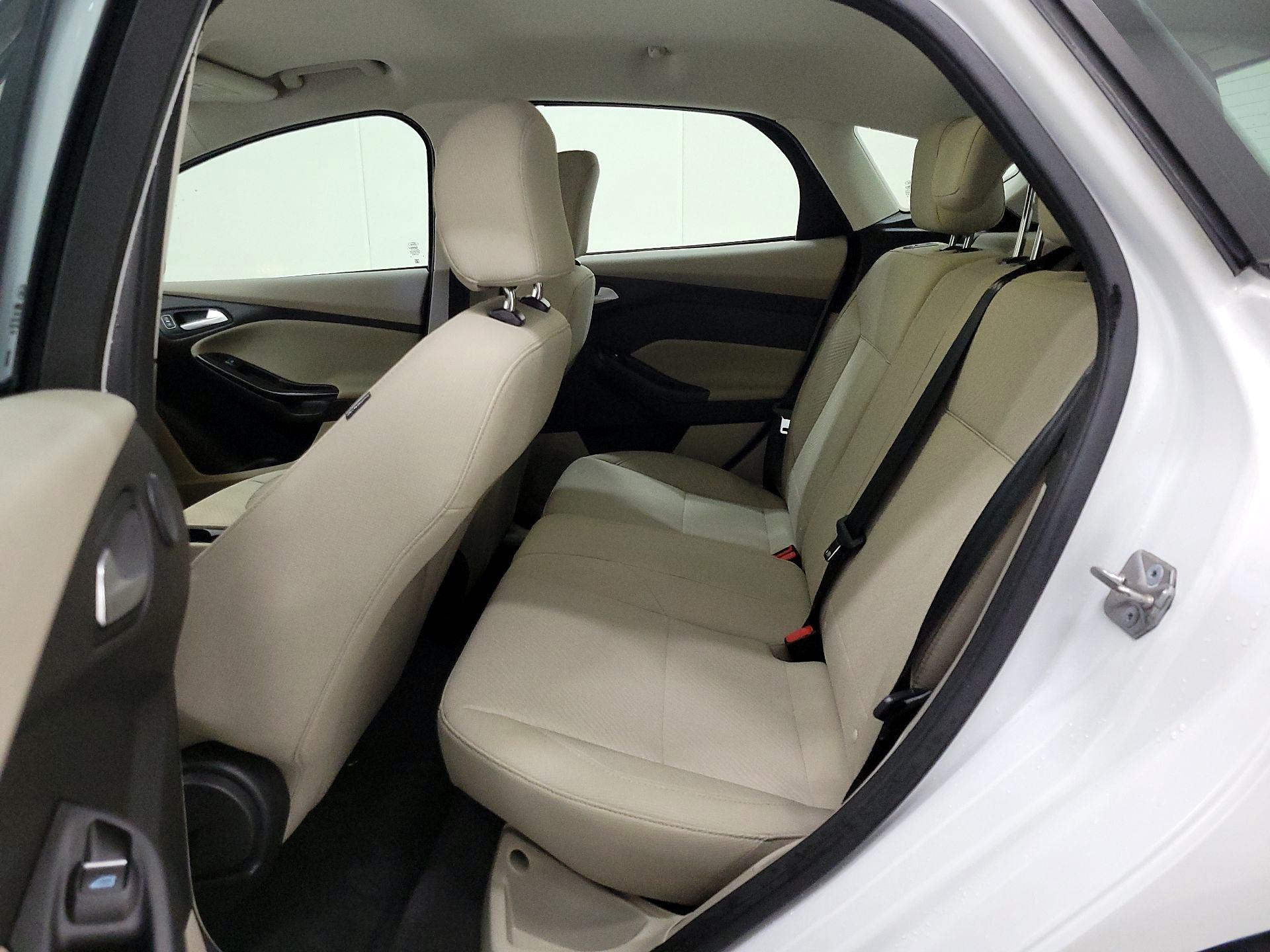 Thumbnail: 2016 Ford Focus - 20