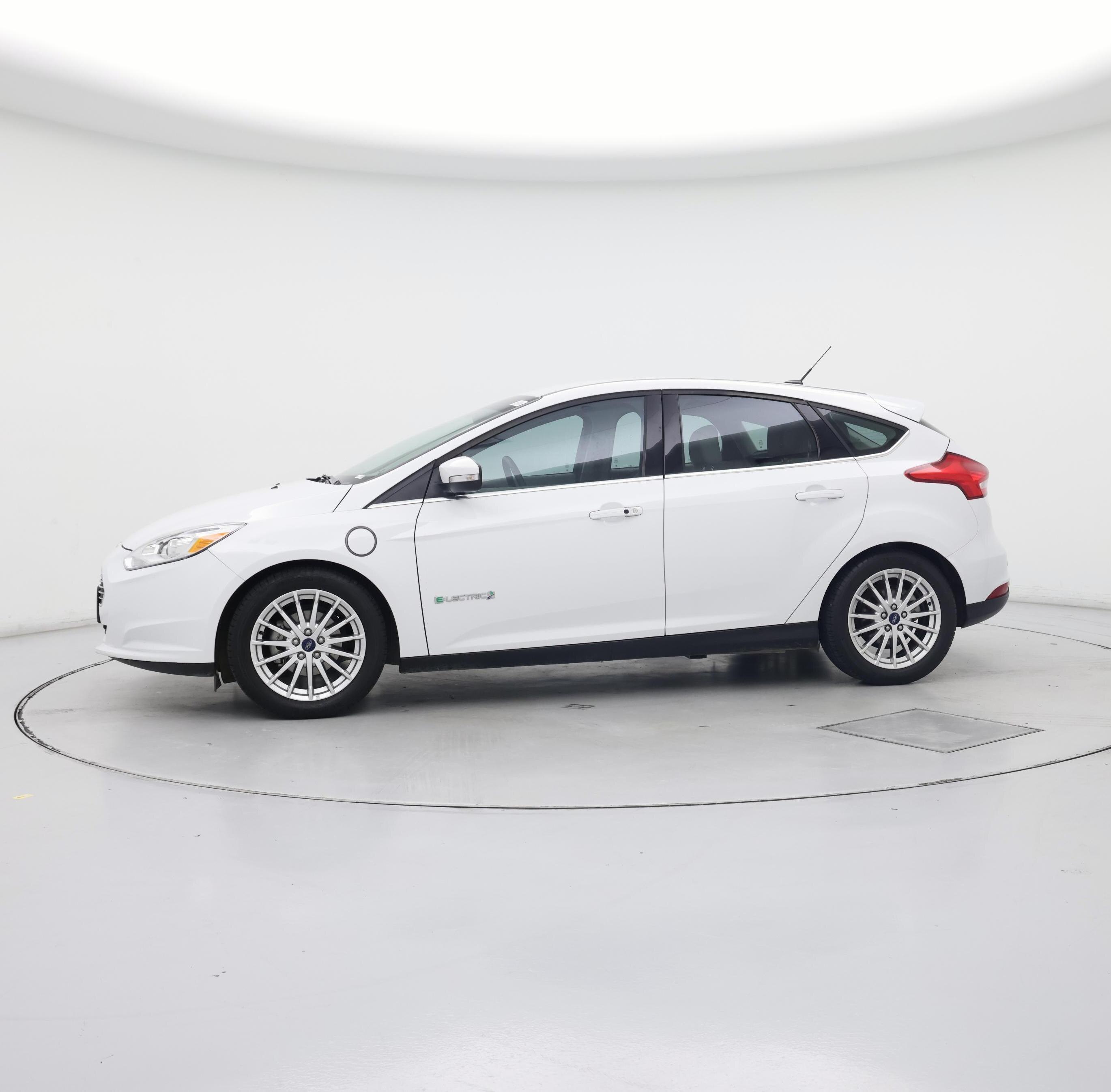 Thumbnail: 2016 Ford Focus - 3