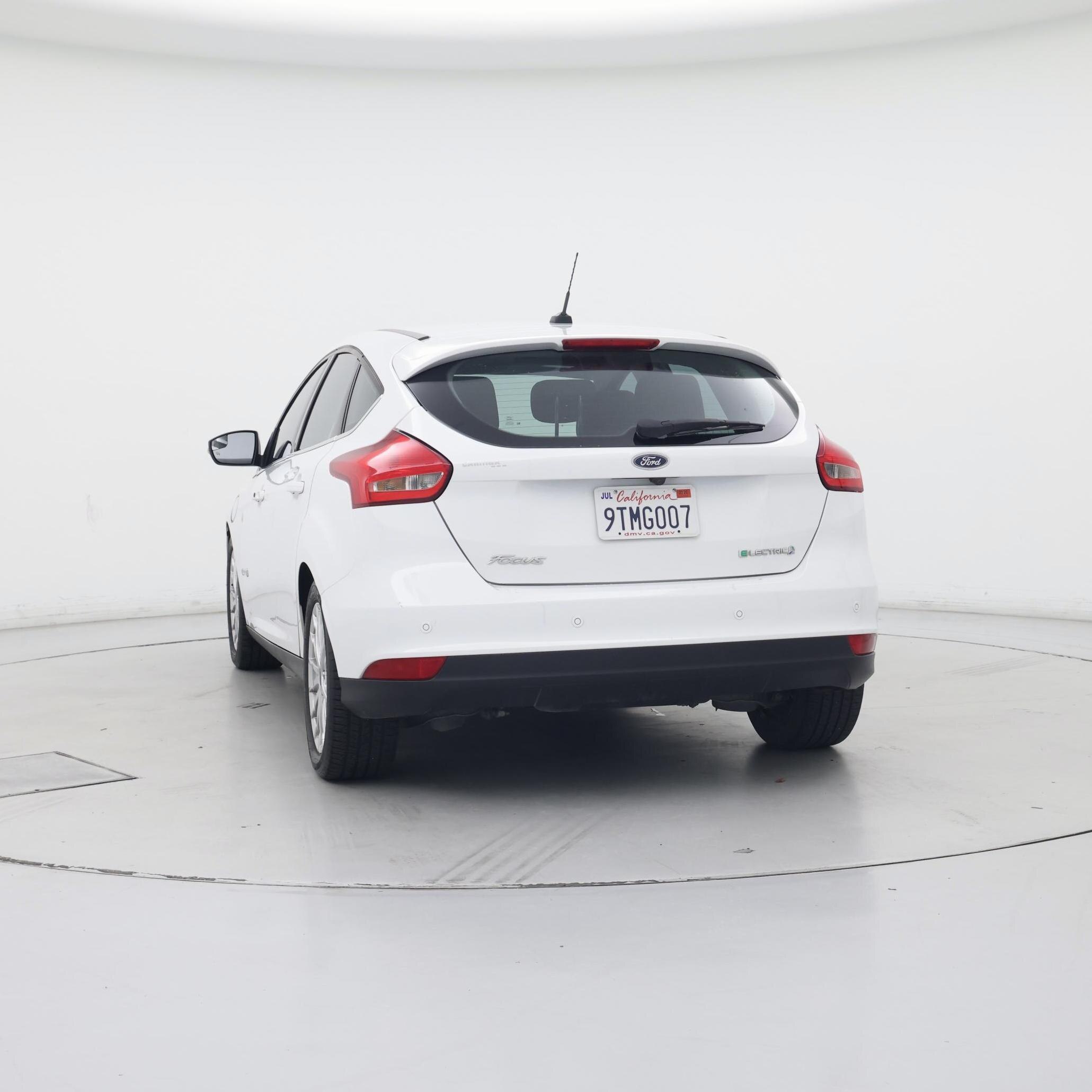Thumbnail: 2016 Ford Focus - 6