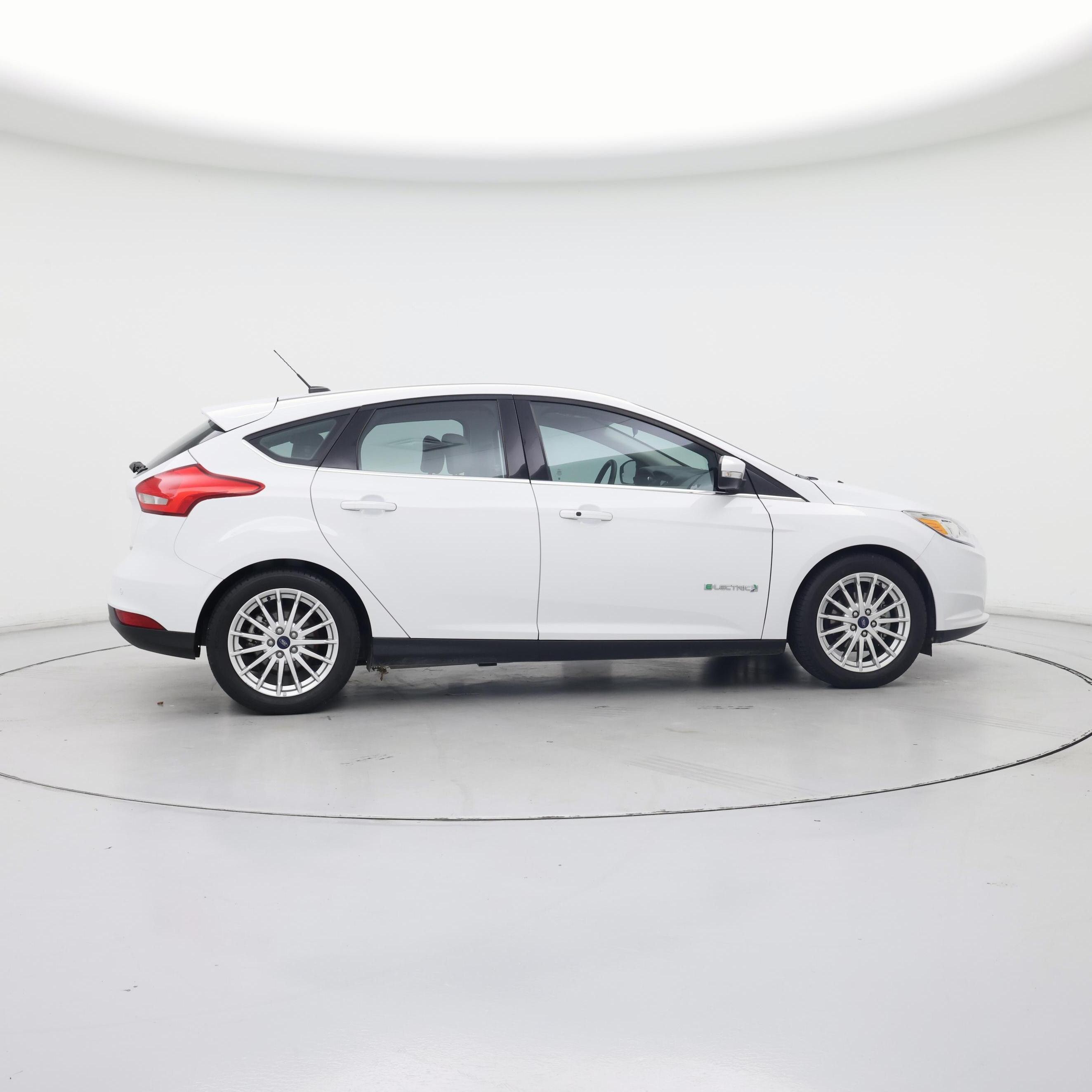 Thumbnail: 2016 Ford Focus - 7