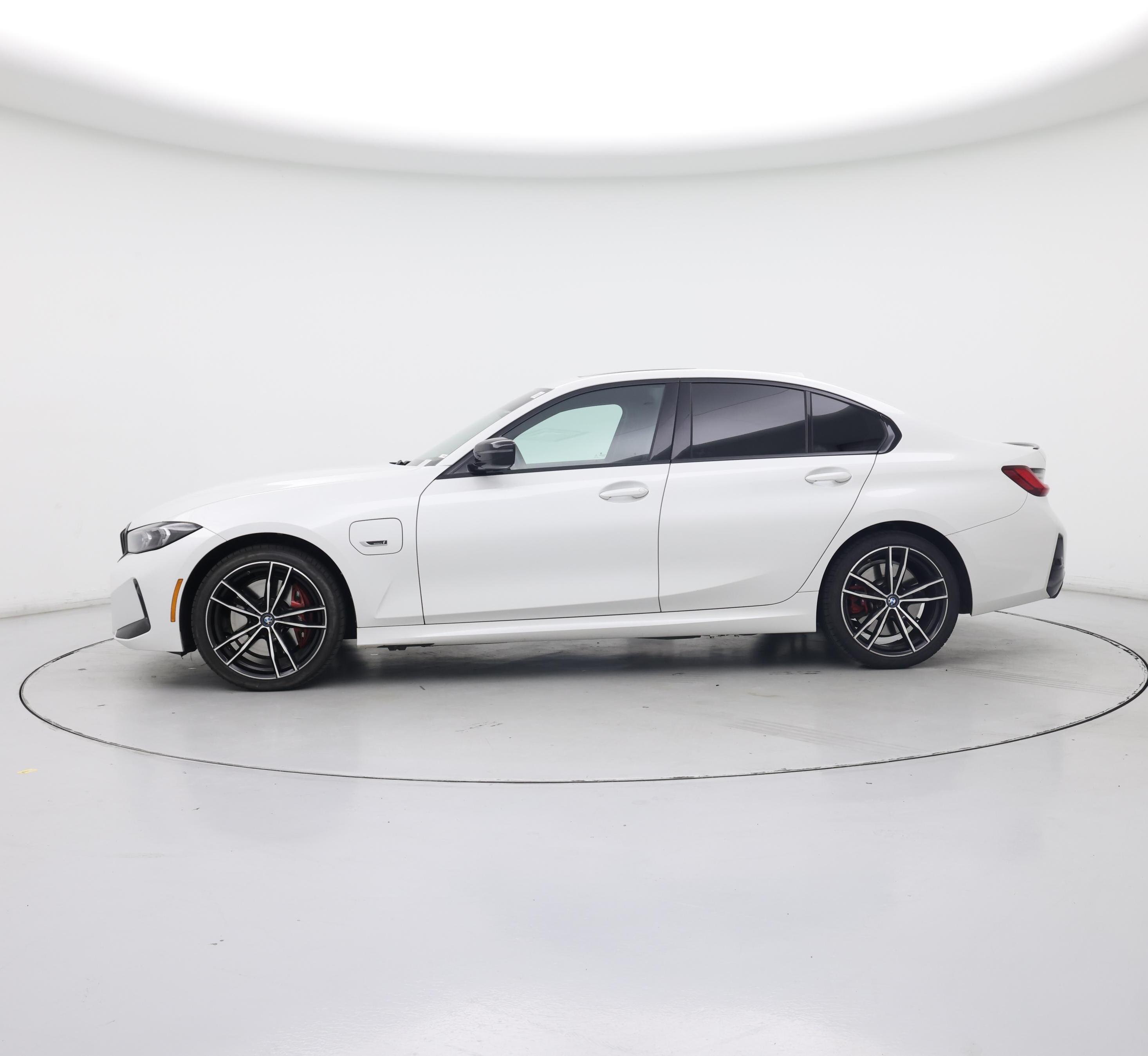 Thumbnail: 2023 BMW 3 Series - 3
