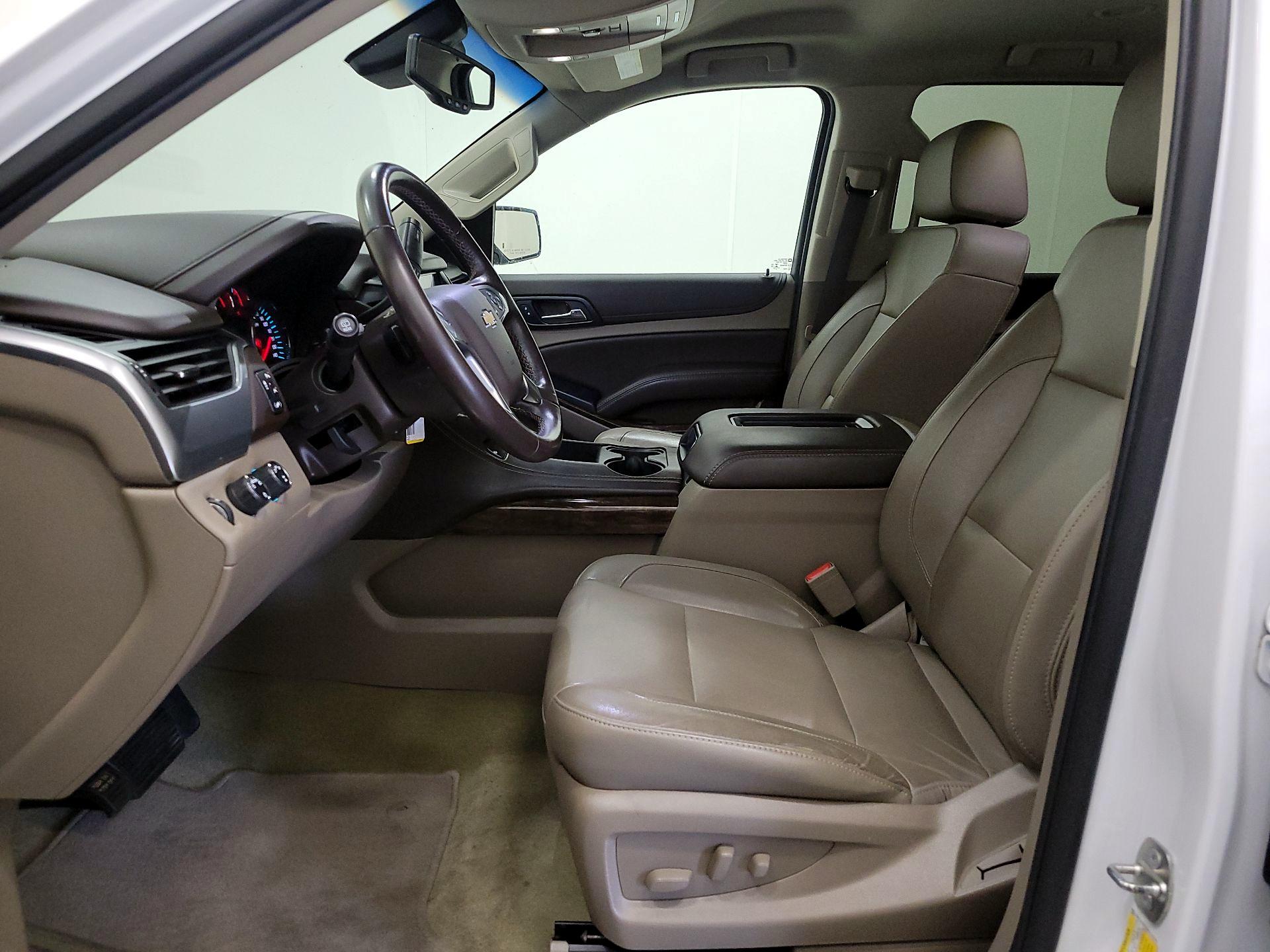 Thumbnail: 2019 Chevrolet Tahoe - 11