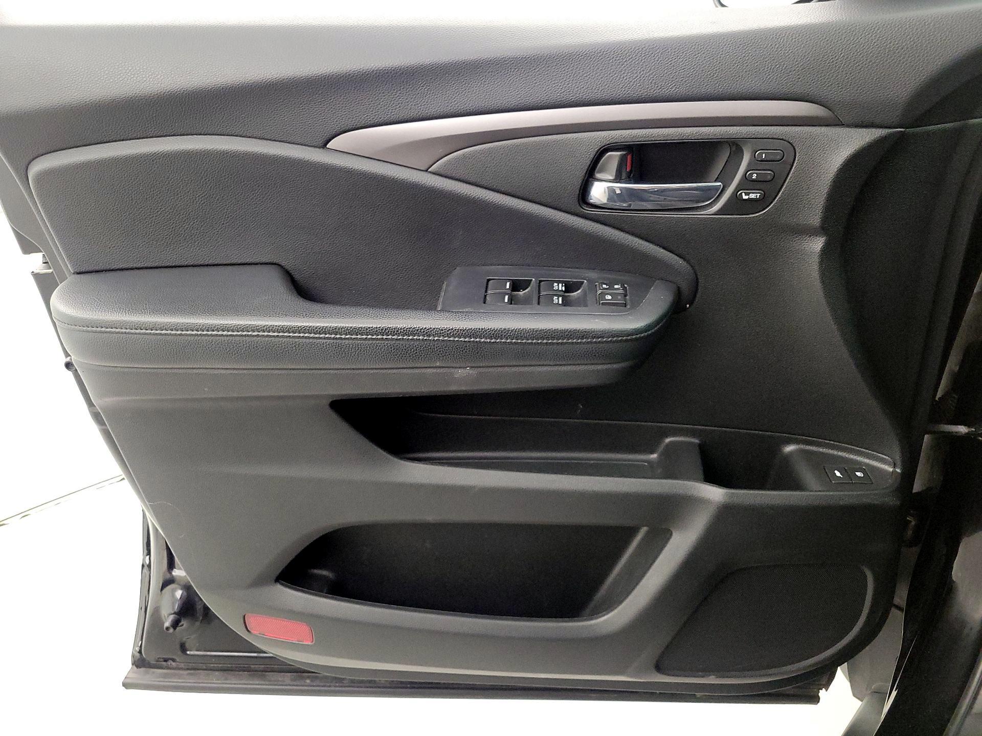 Thumbnail: 2021 Honda Pilot - 12