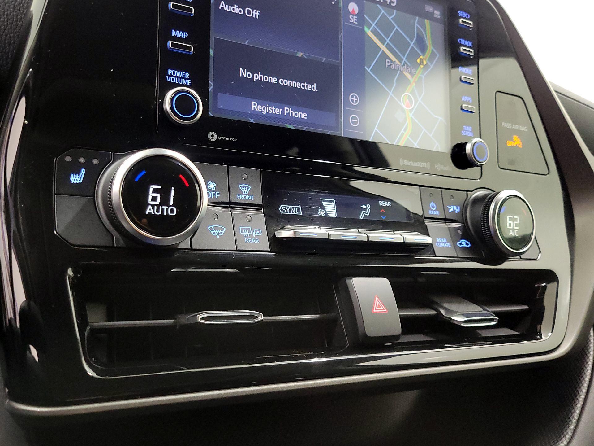 Thumbnail: 2022 Toyota Highlander - 16
