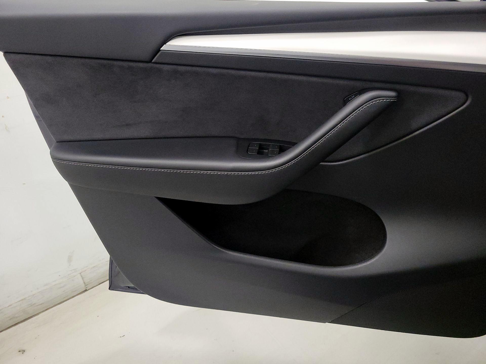 Thumbnail: 2023 Tesla Model Y - 12