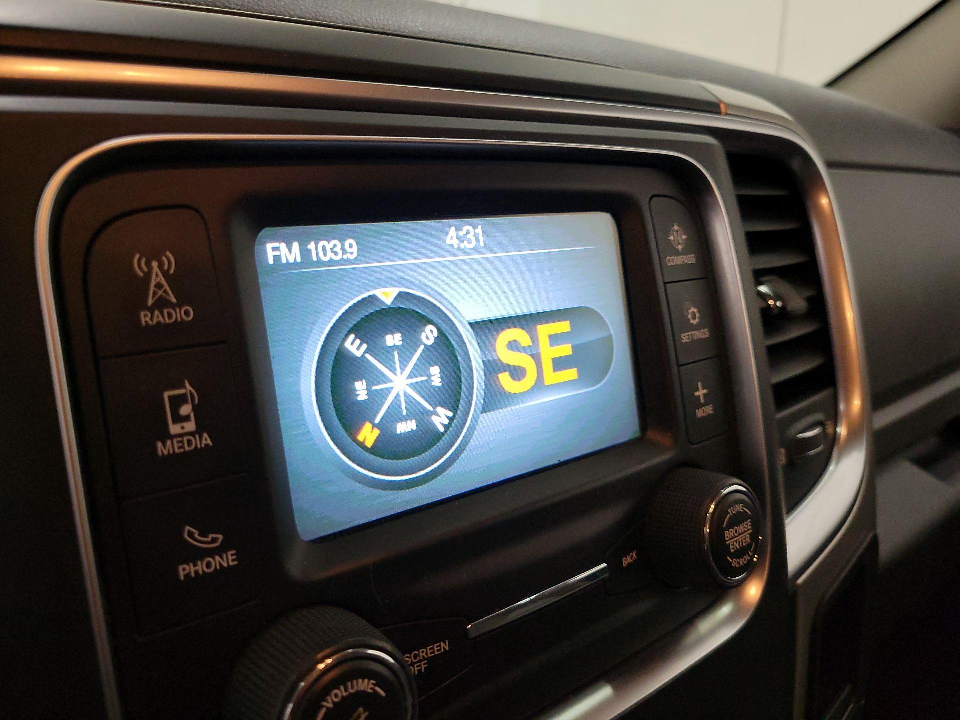 Thumbnail: 2019 RAM 1500 Classic - 14