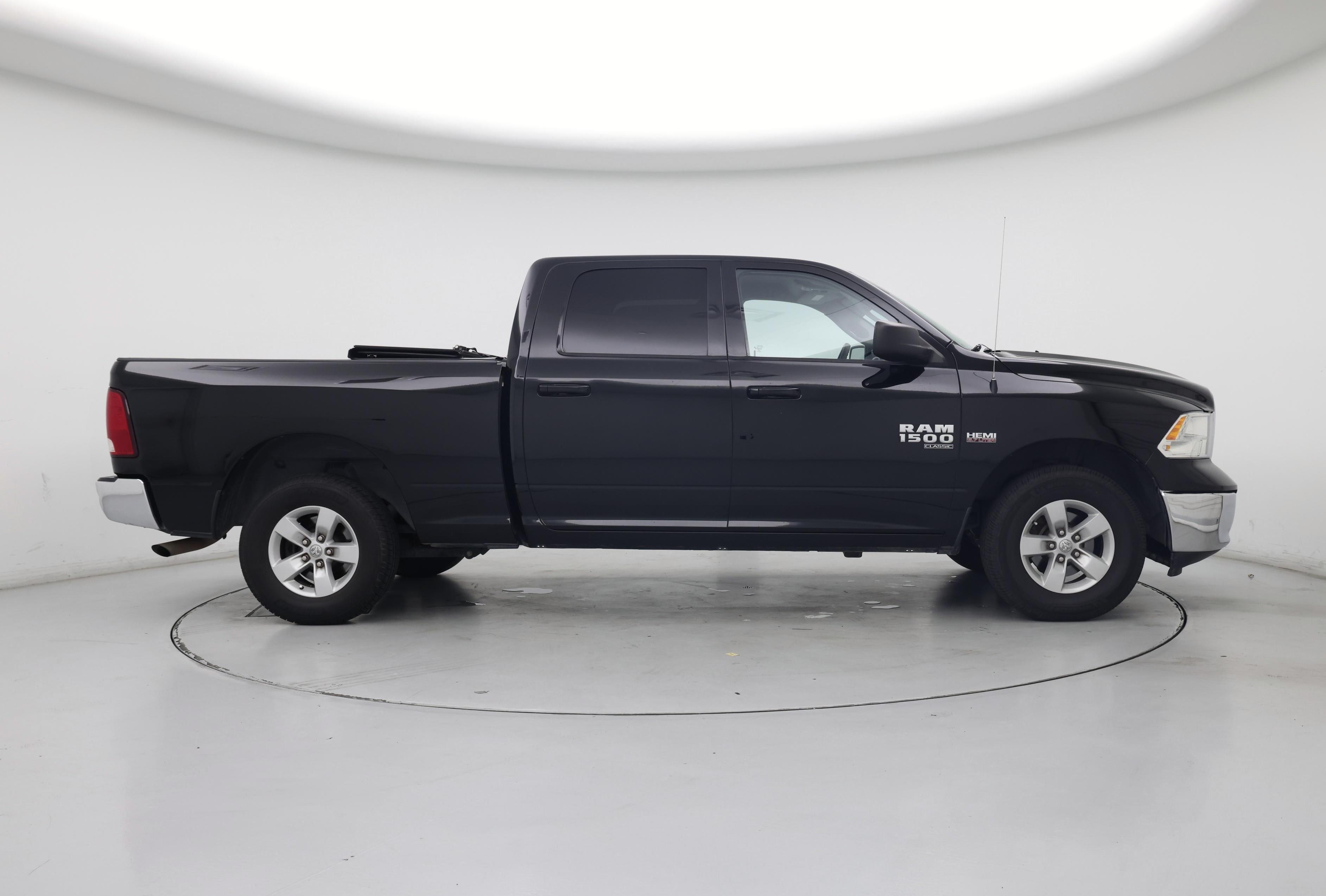 Thumbnail: 2019 RAM 1500 Classic - 7