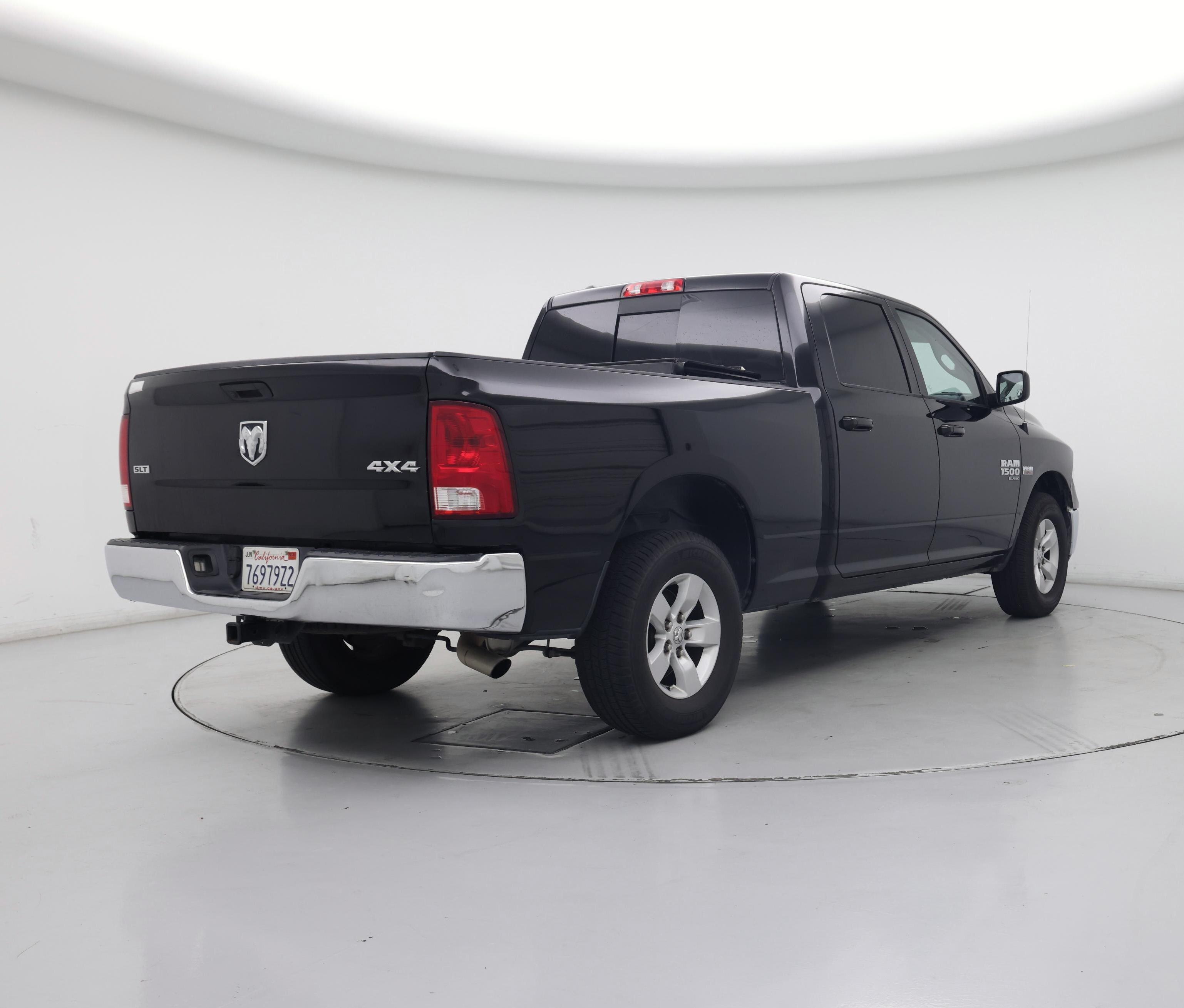 Thumbnail: 2019 RAM 1500 Classic - 8