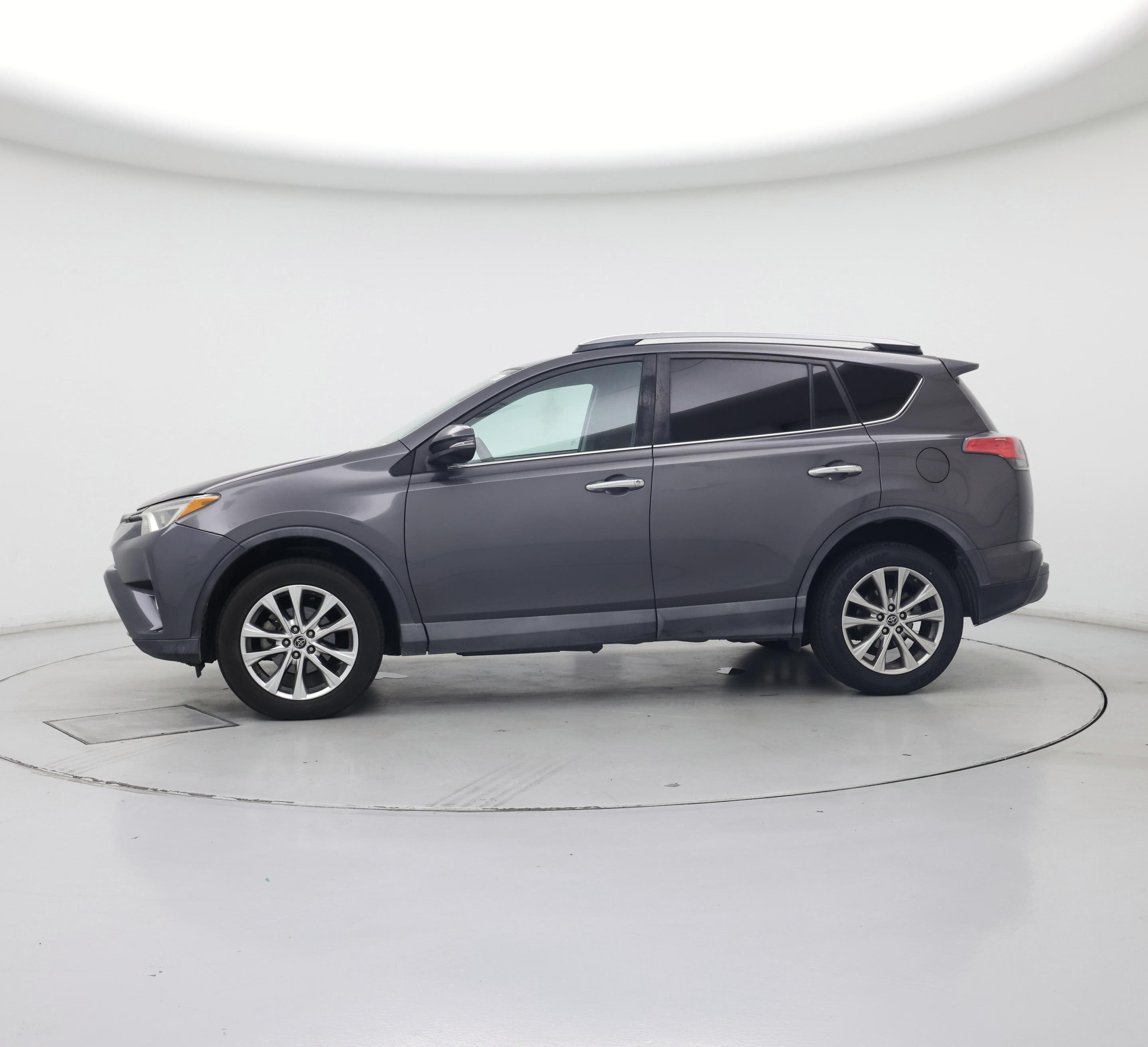 Thumbnail: 2017 Toyota RAV4 - 3
