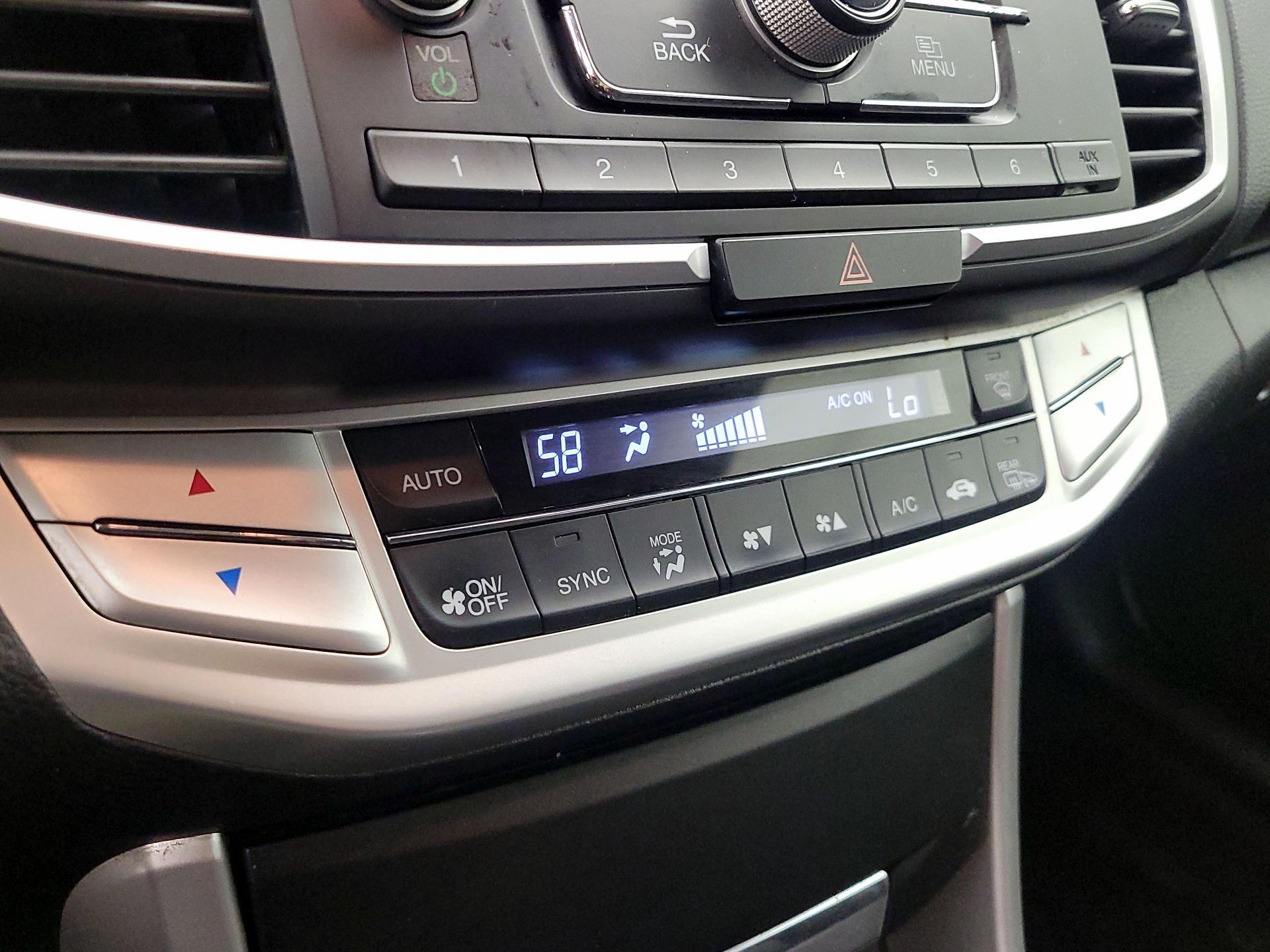 Thumbnail: 2015 Honda Accord - 16