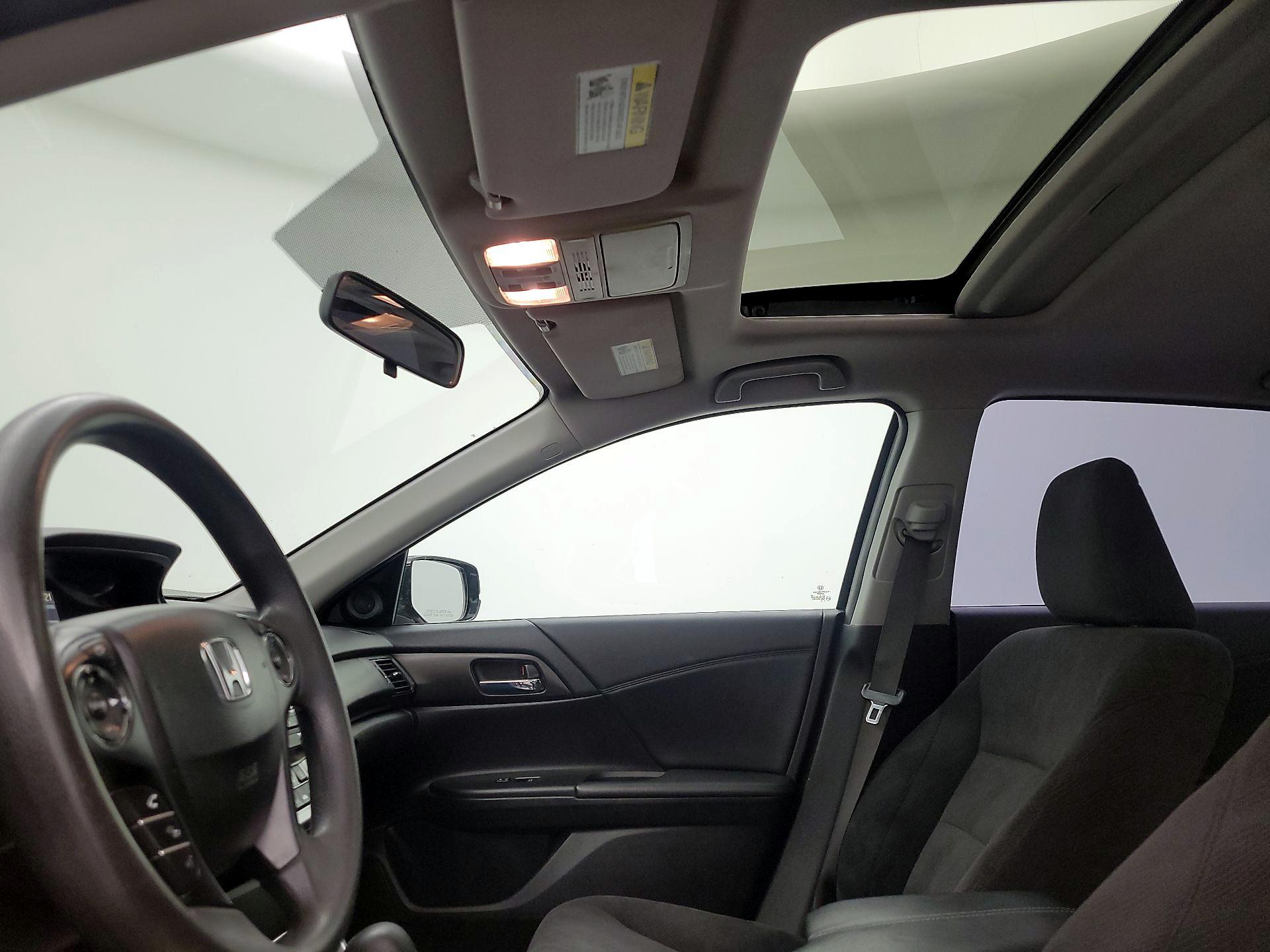 Thumbnail: 2015 Honda Accord - 19