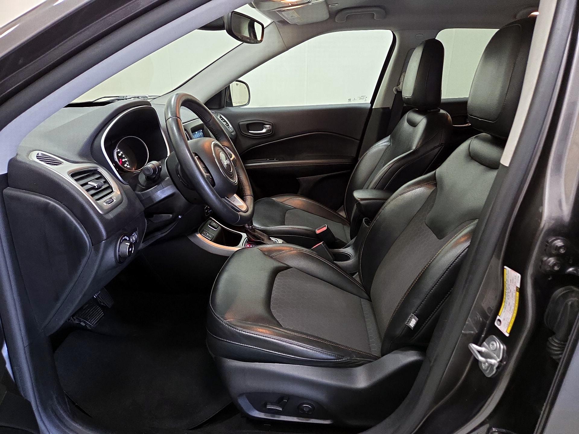 Thumbnail: 2018 Jeep Compass - 11