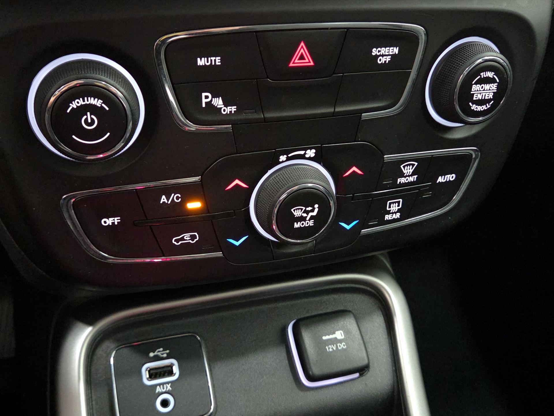 Thumbnail: 2018 Jeep Compass - 16