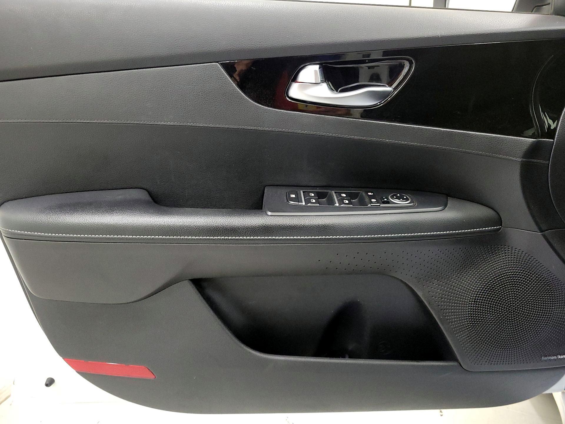 Thumbnail: 2021 Kia Forte - 12