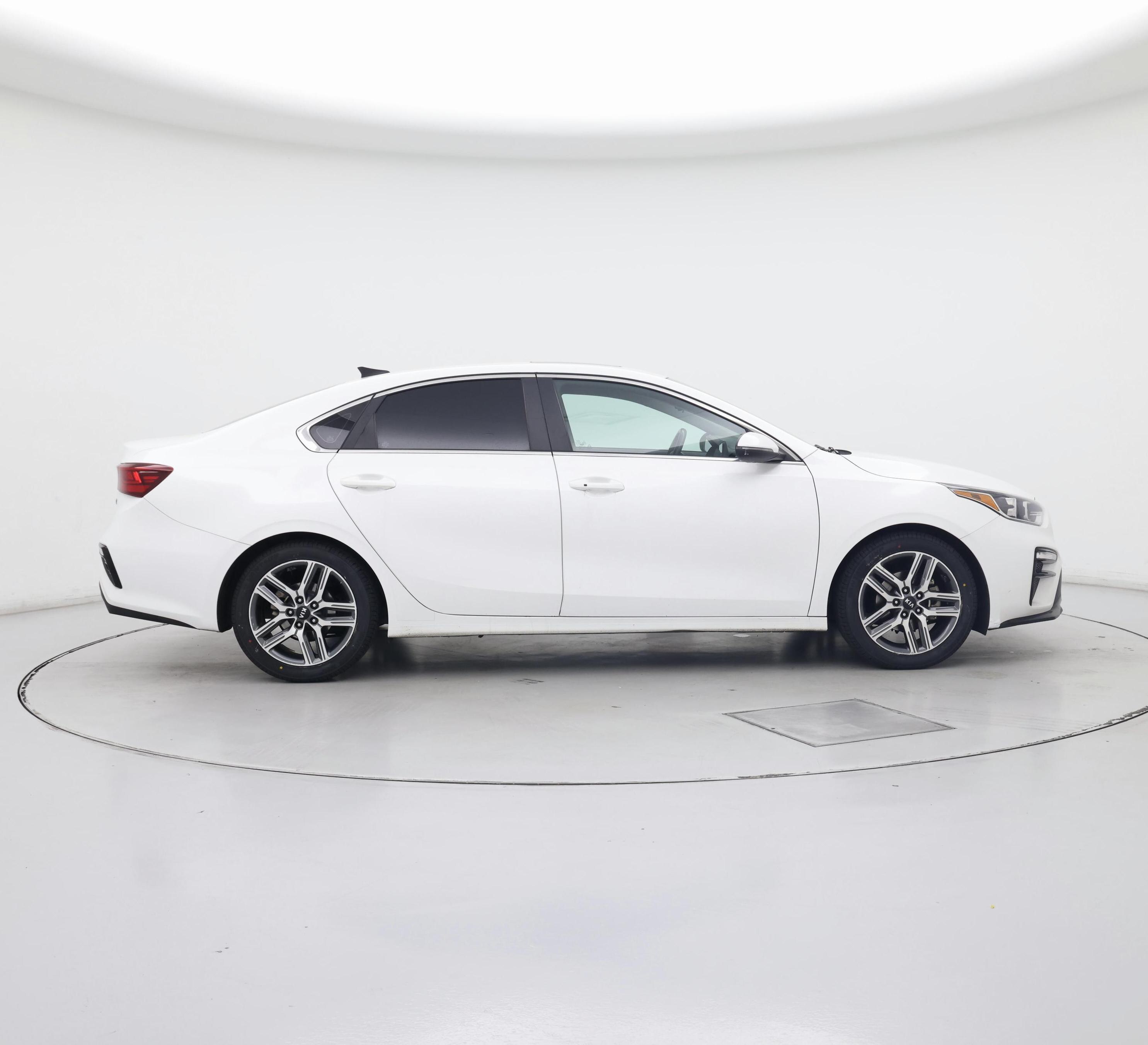 Thumbnail: 2021 Kia Forte - 7