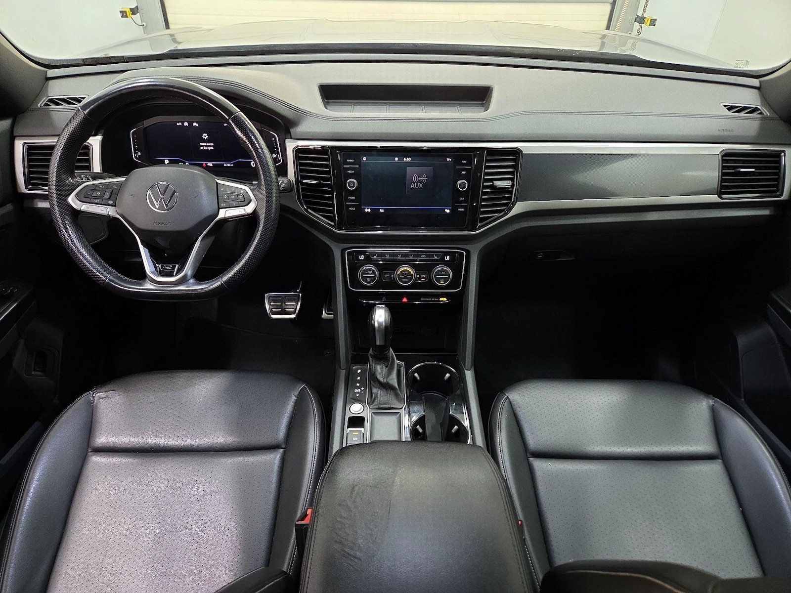 2020 Volkswagen Atlas Cross Sport SEL R-Line - Photo 10