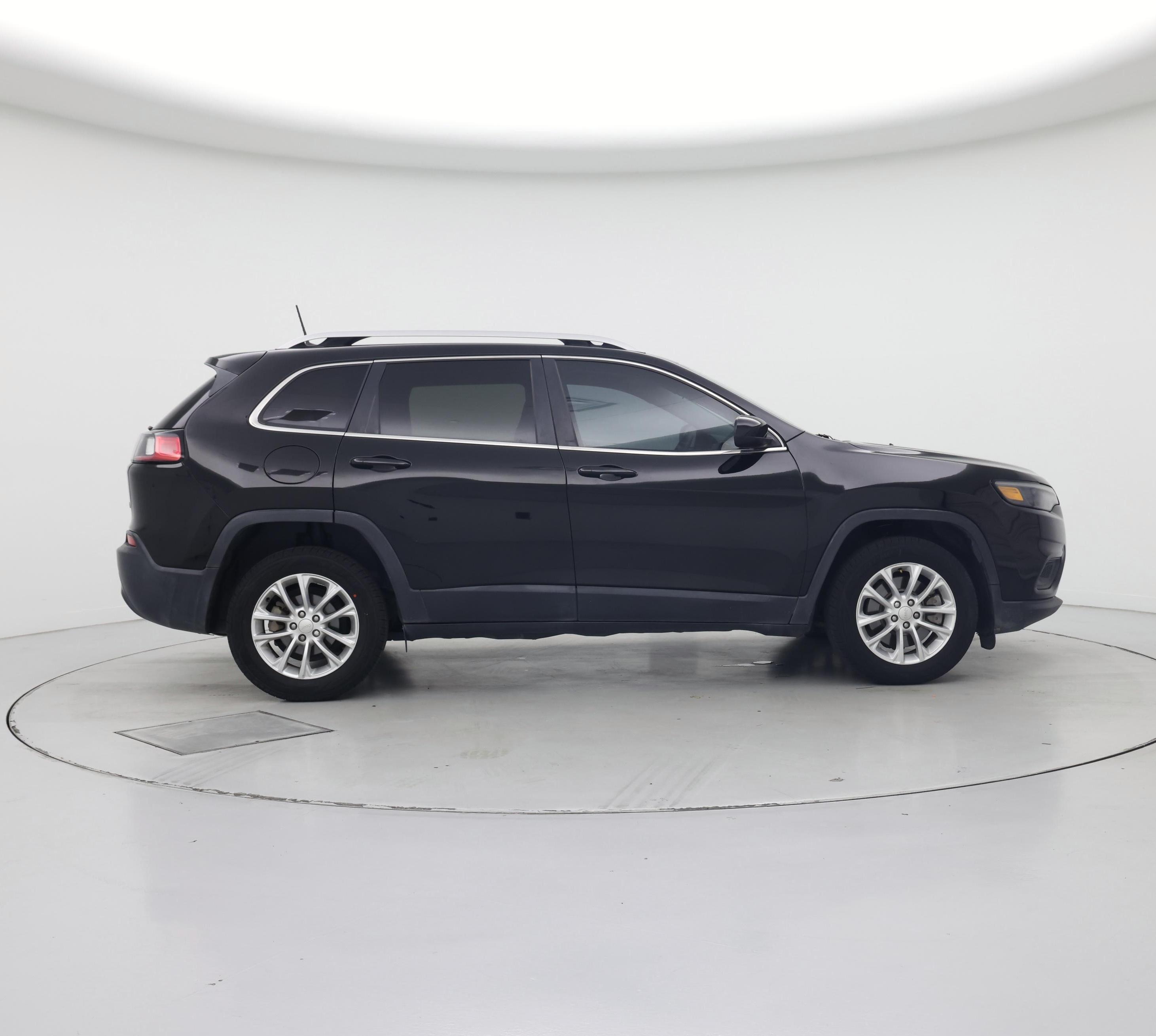 Thumbnail: 2019 Jeep Cherokee - 7