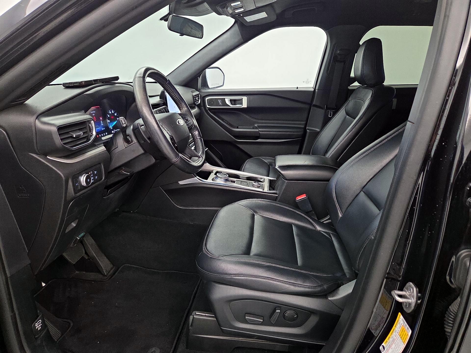 Thumbnail: 2020 Ford Explorer - 11