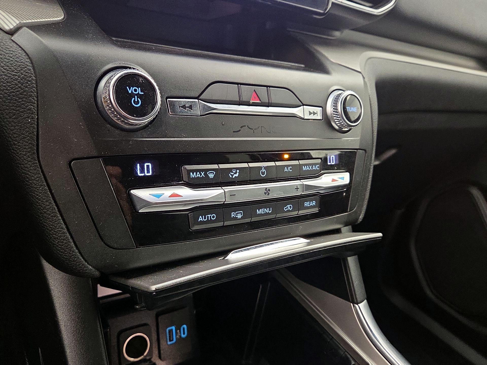 Thumbnail: 2020 Ford Explorer - 17