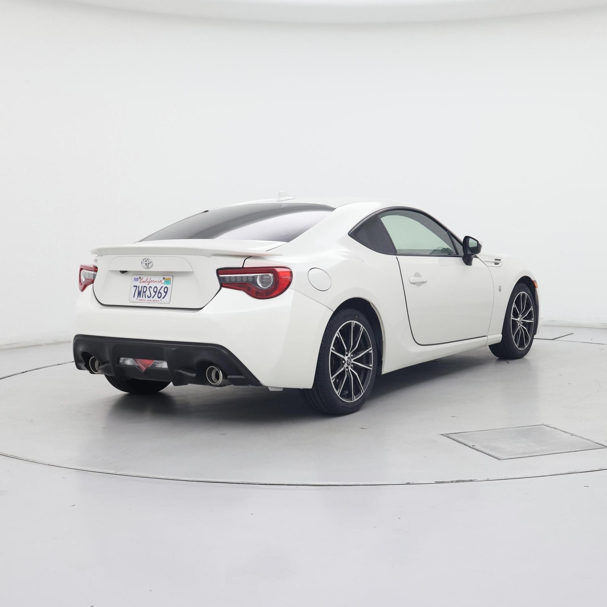 Thumbnail: 2017 Toyota 86 - 8